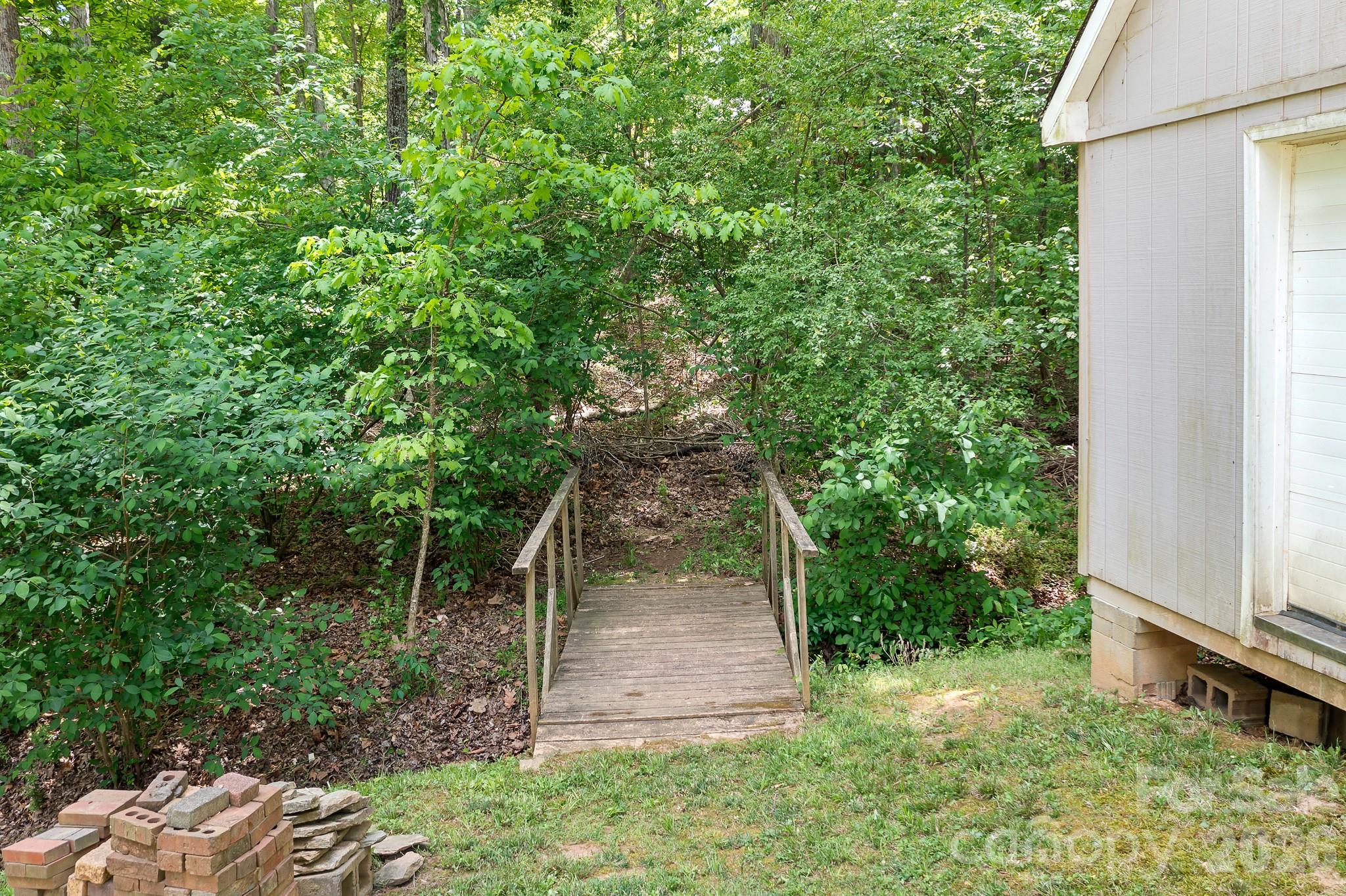199 Buckingham Place Road — Mooresville