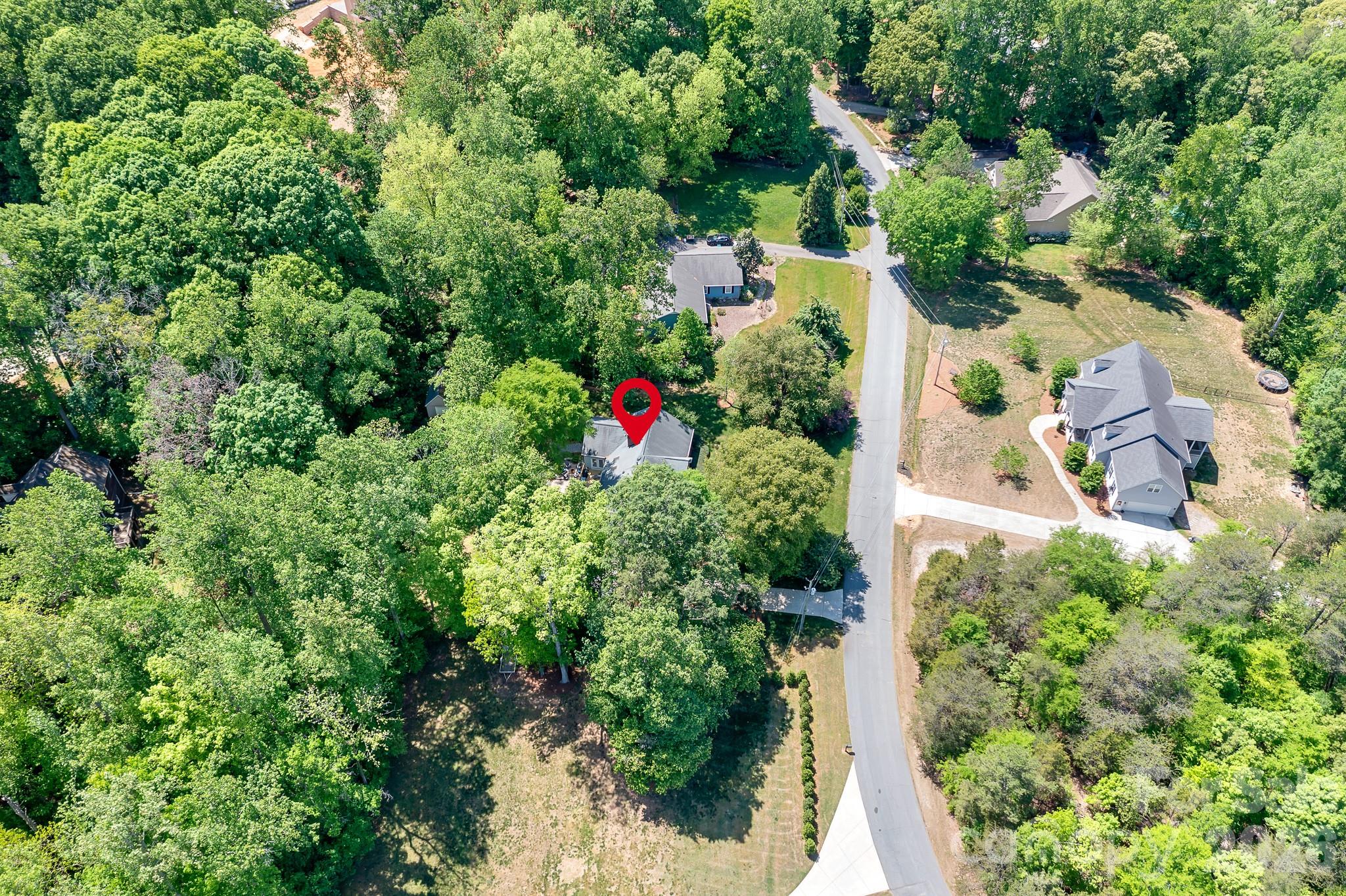 199 Buckingham Place Road — Mooresville