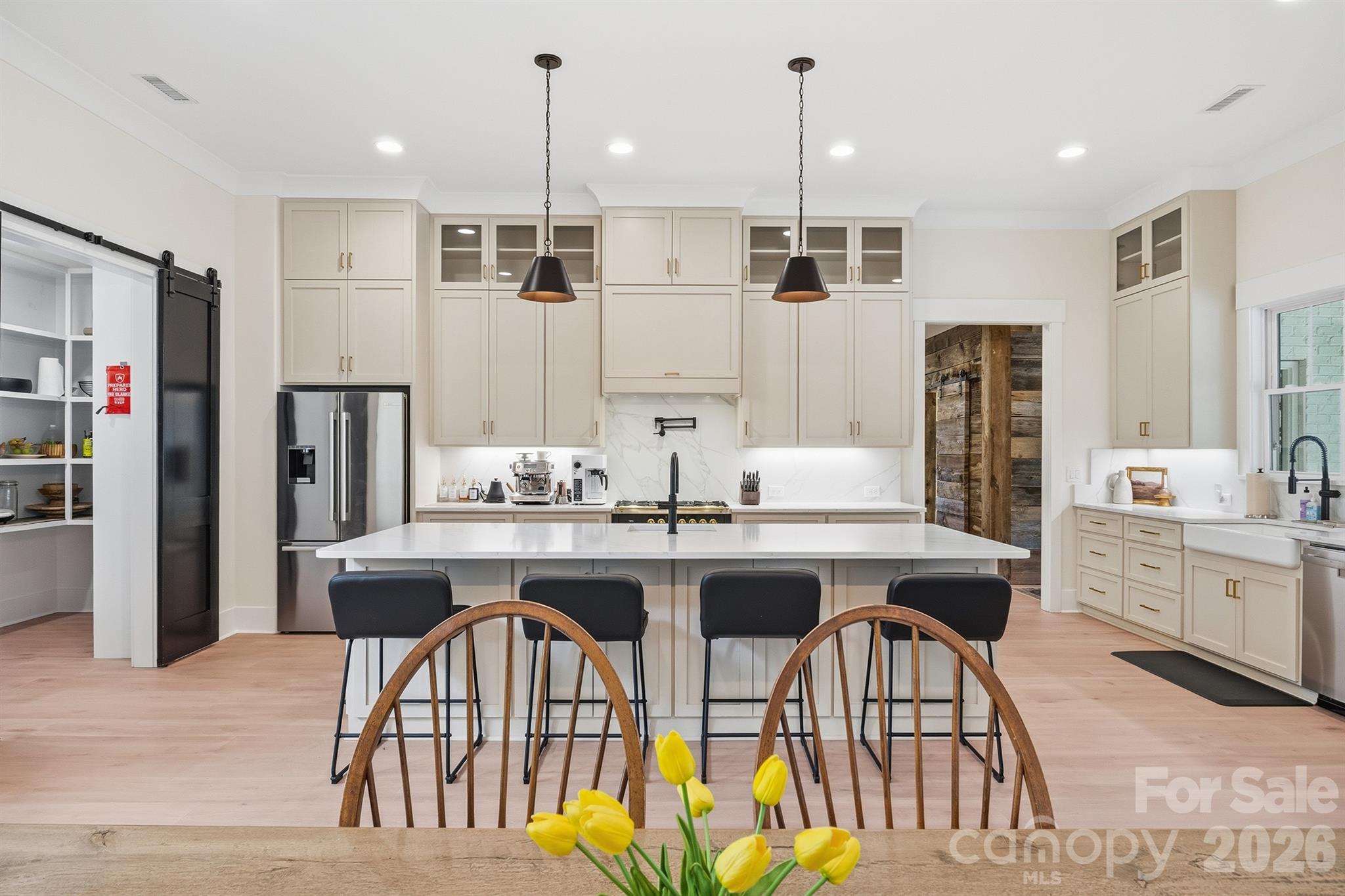 2855 Long Run Farm Road — Mount Pleasant