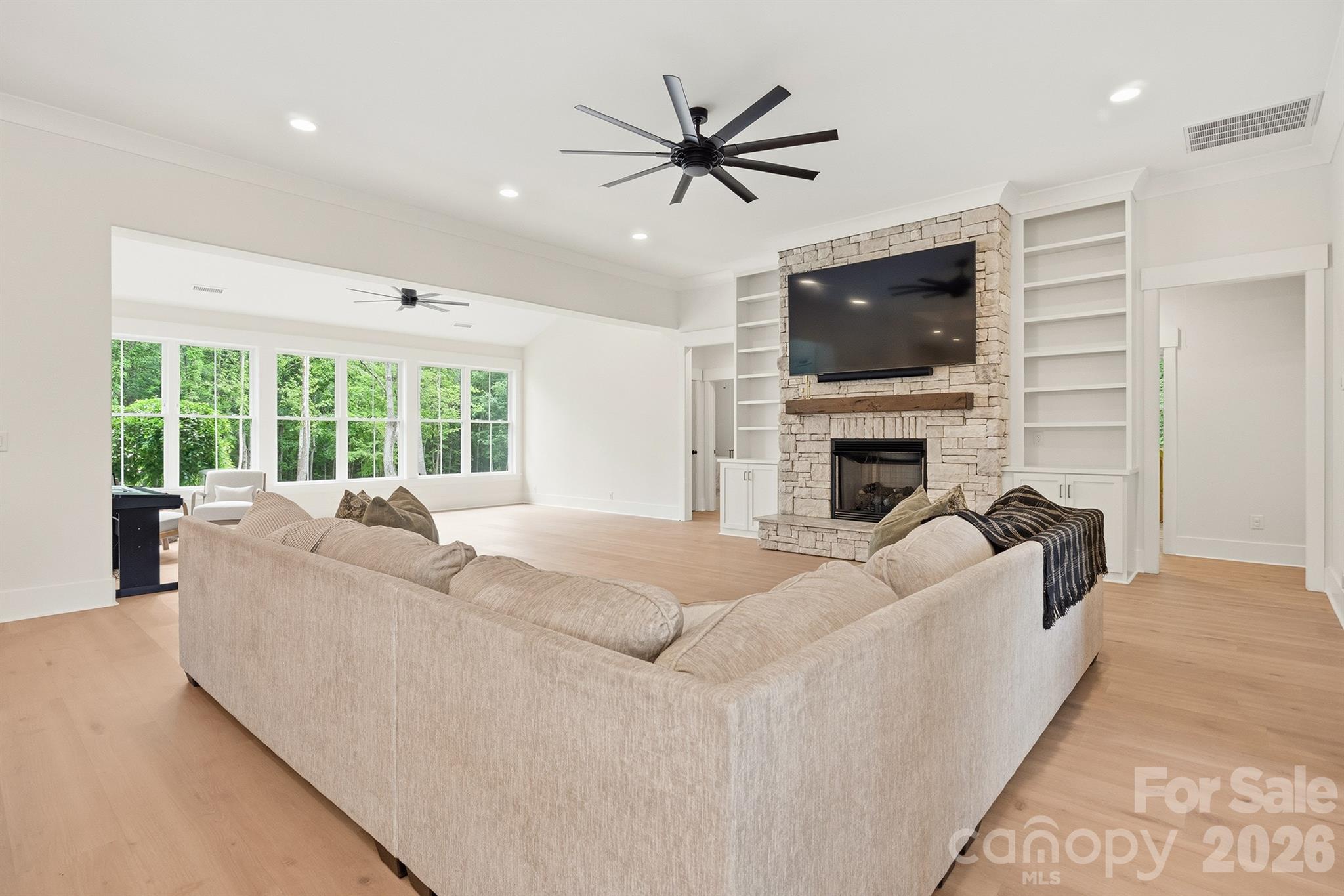 2855 Long Run Farm Road — Mount Pleasant