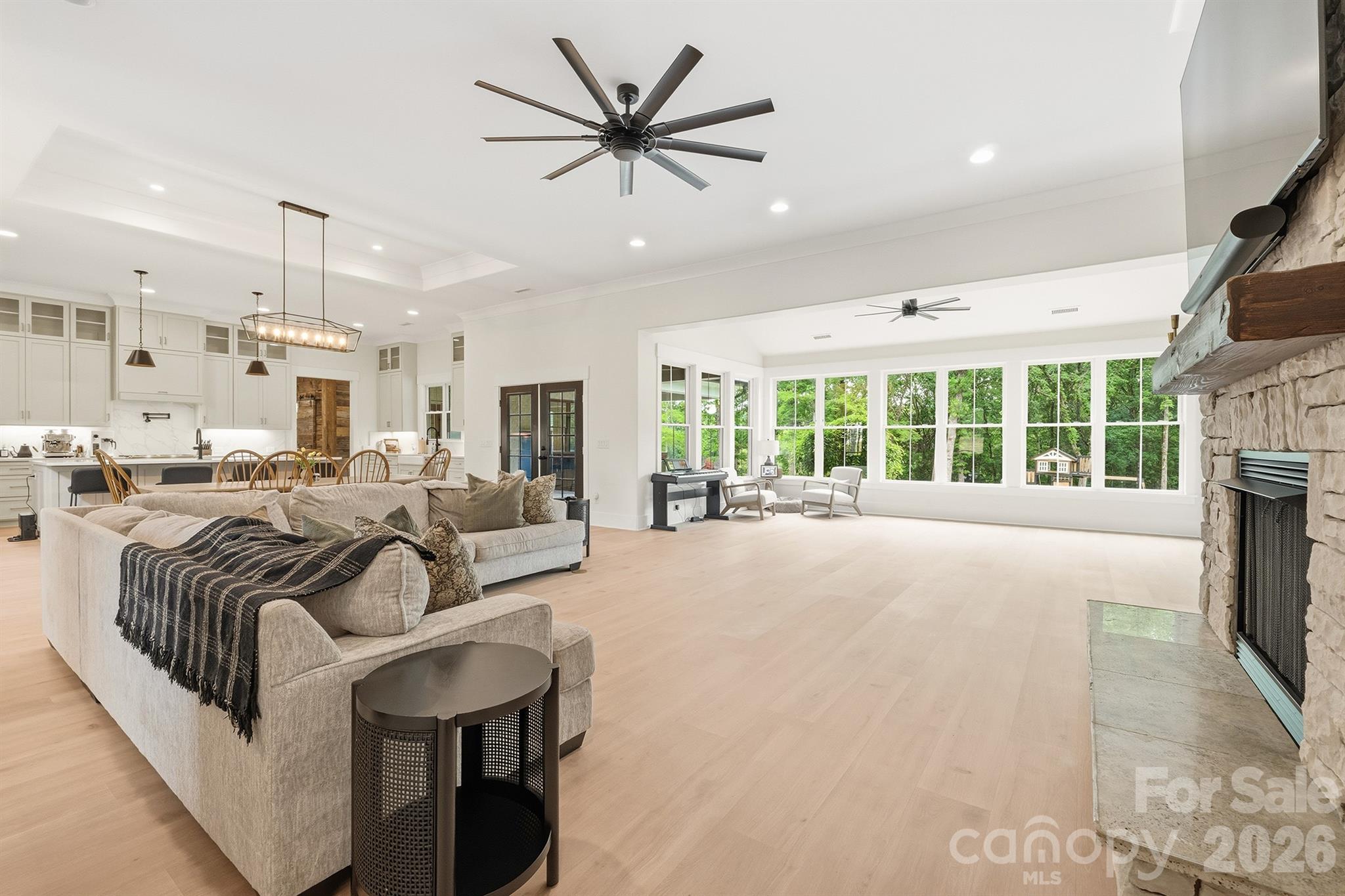 2855 Long Run Farm Road — Mount Pleasant