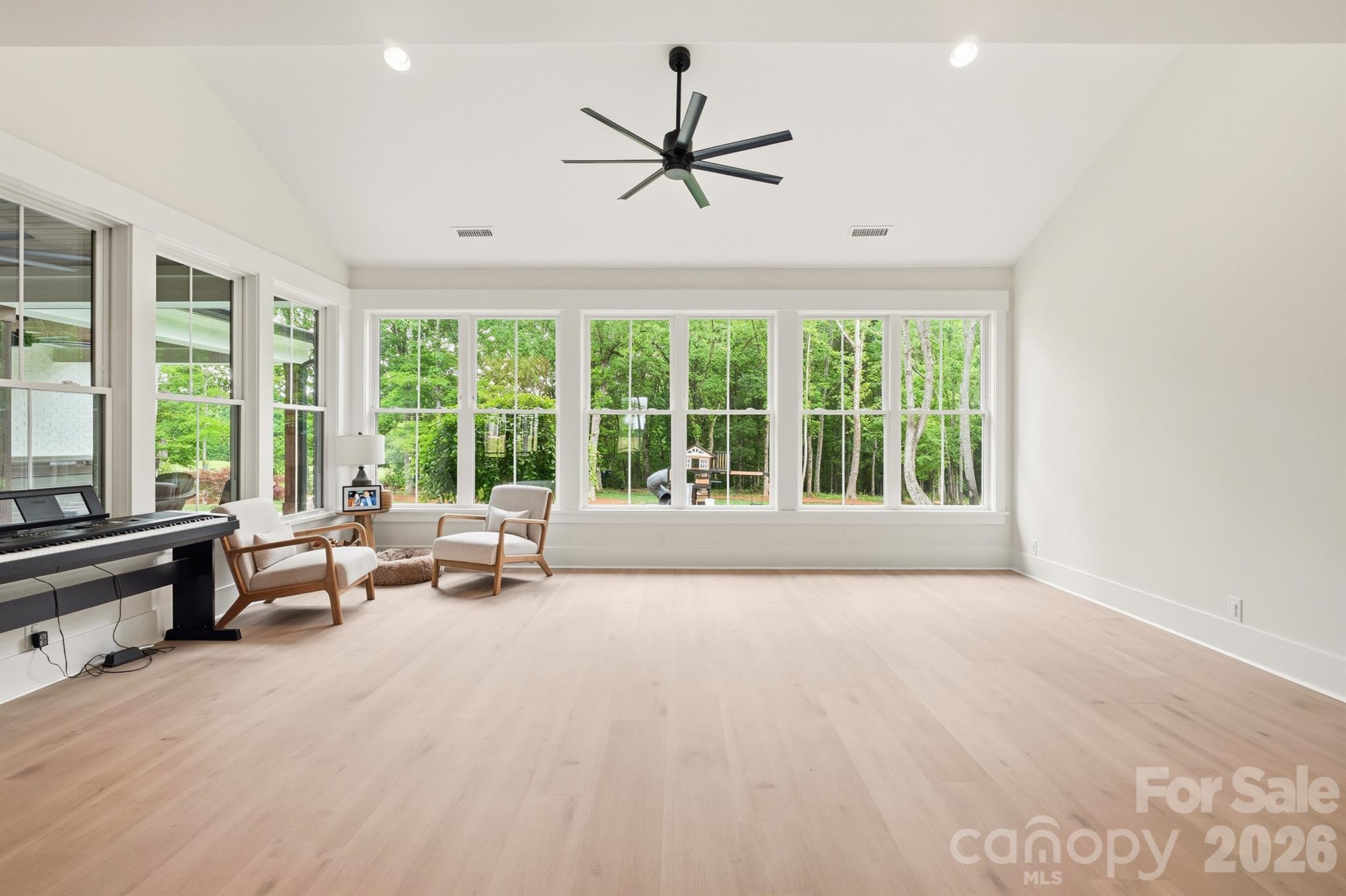 2855 Long Run Farm Road — Mount Pleasant