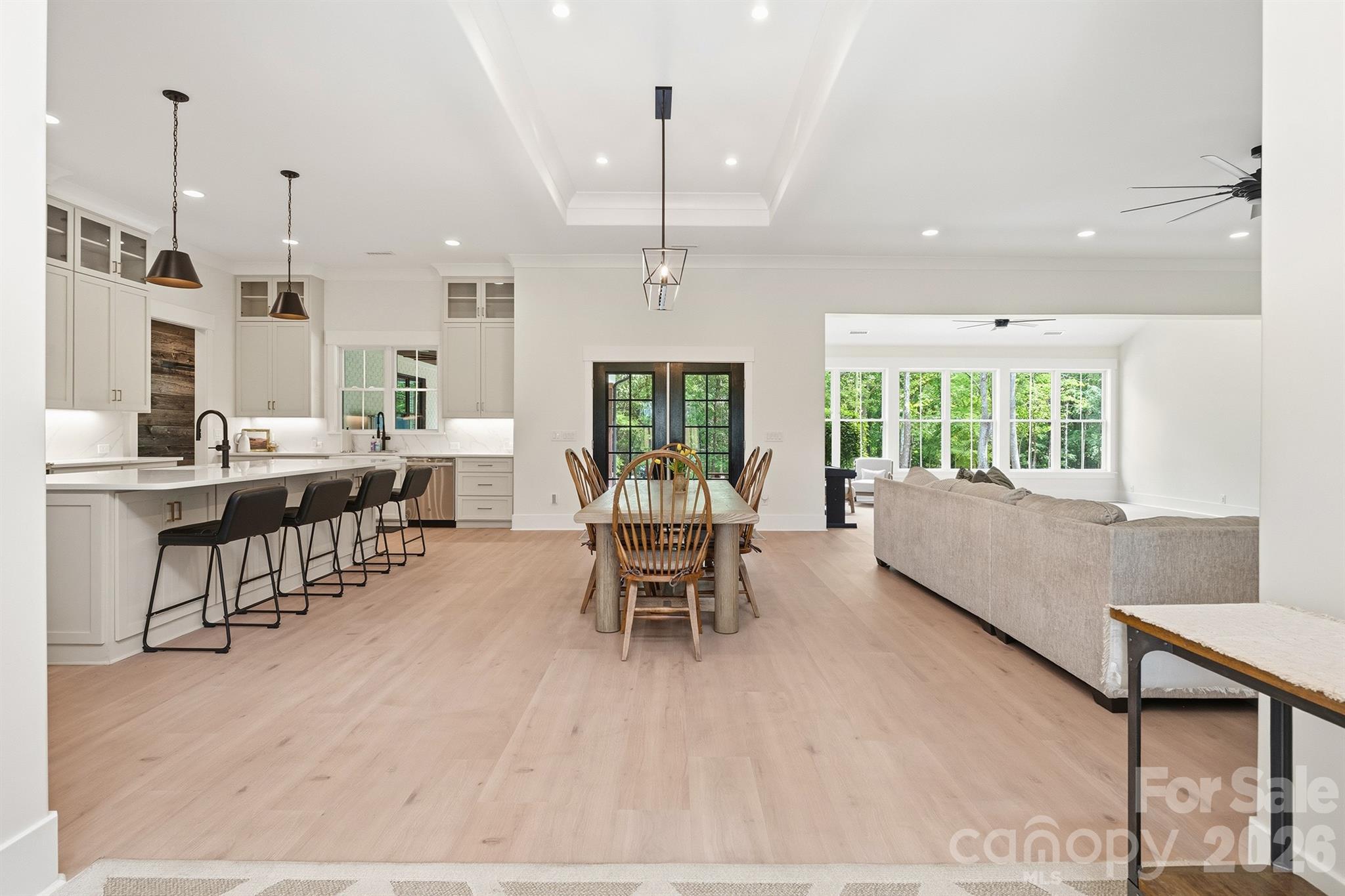 2855 Long Run Farm Road — Mount Pleasant