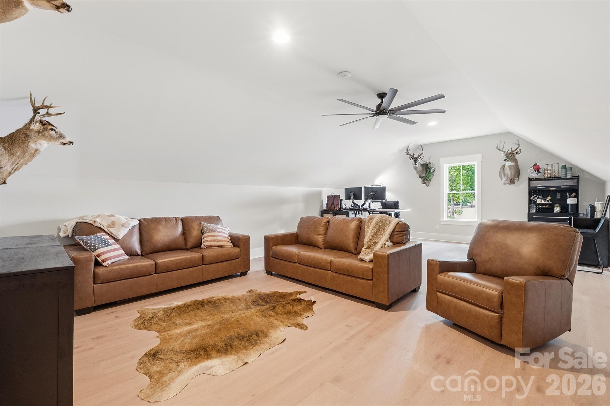 2855 Long Run Farm Road — Mount Pleasant