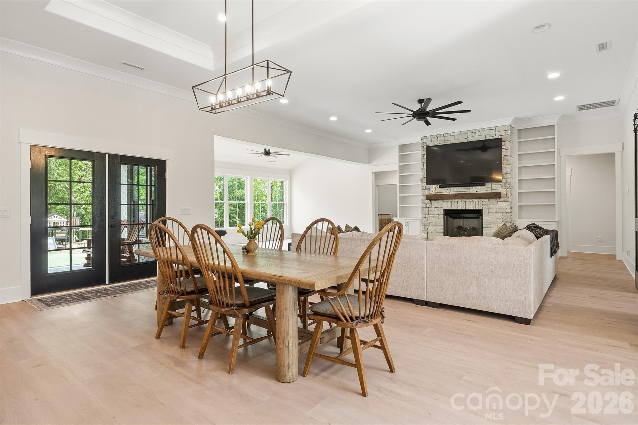 2855 Long Run Farm Road — Mount Pleasant