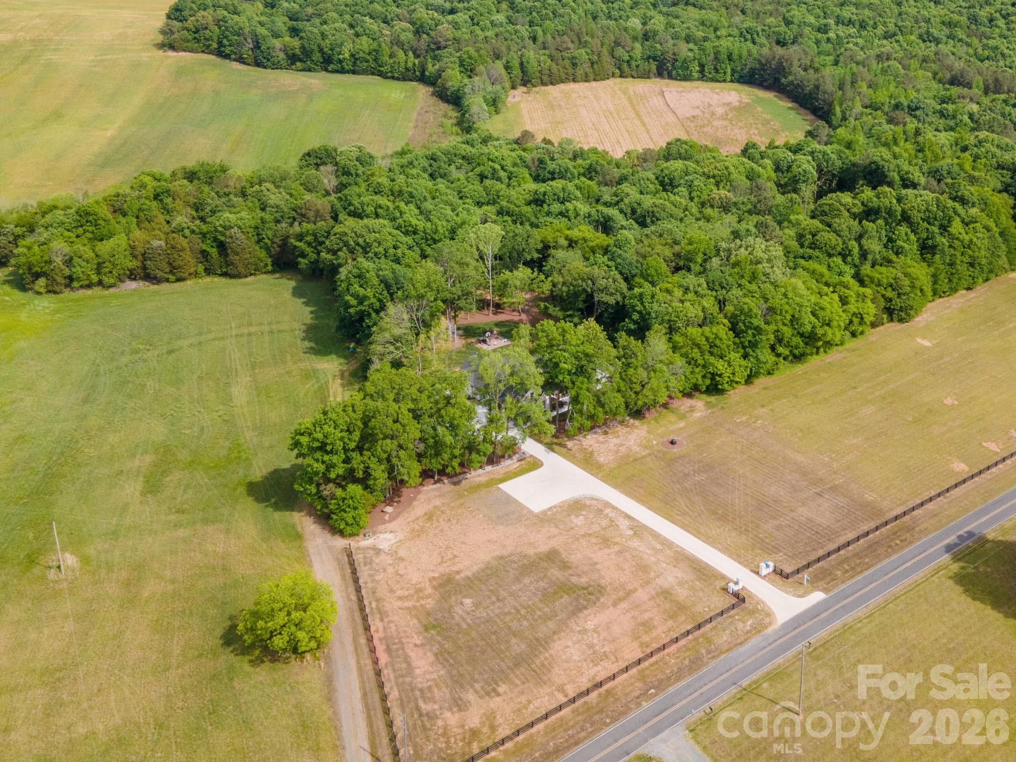 2855 Long Run Farm Road — Mount Pleasant