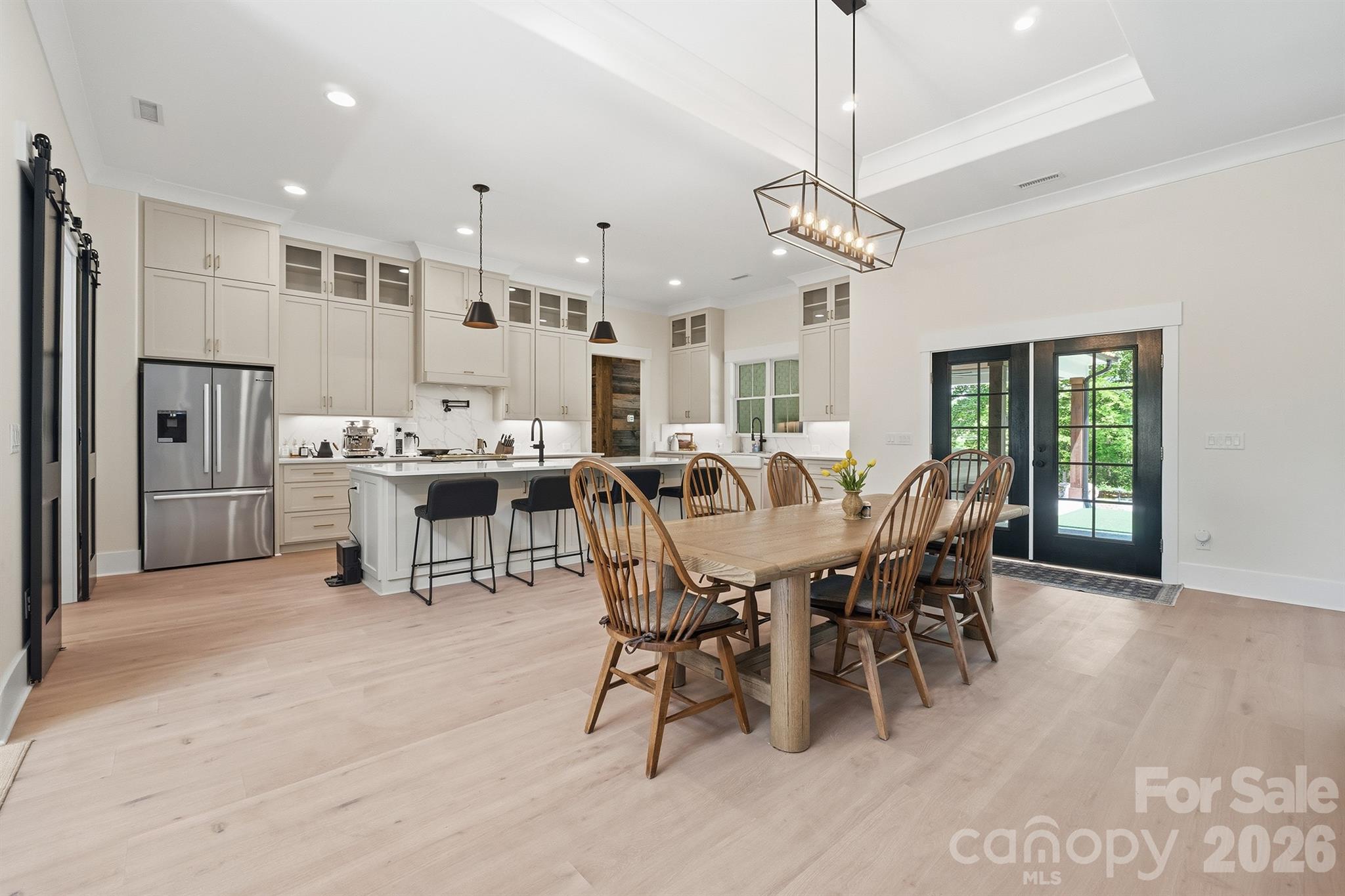 2855 Long Run Farm Road — Mount Pleasant