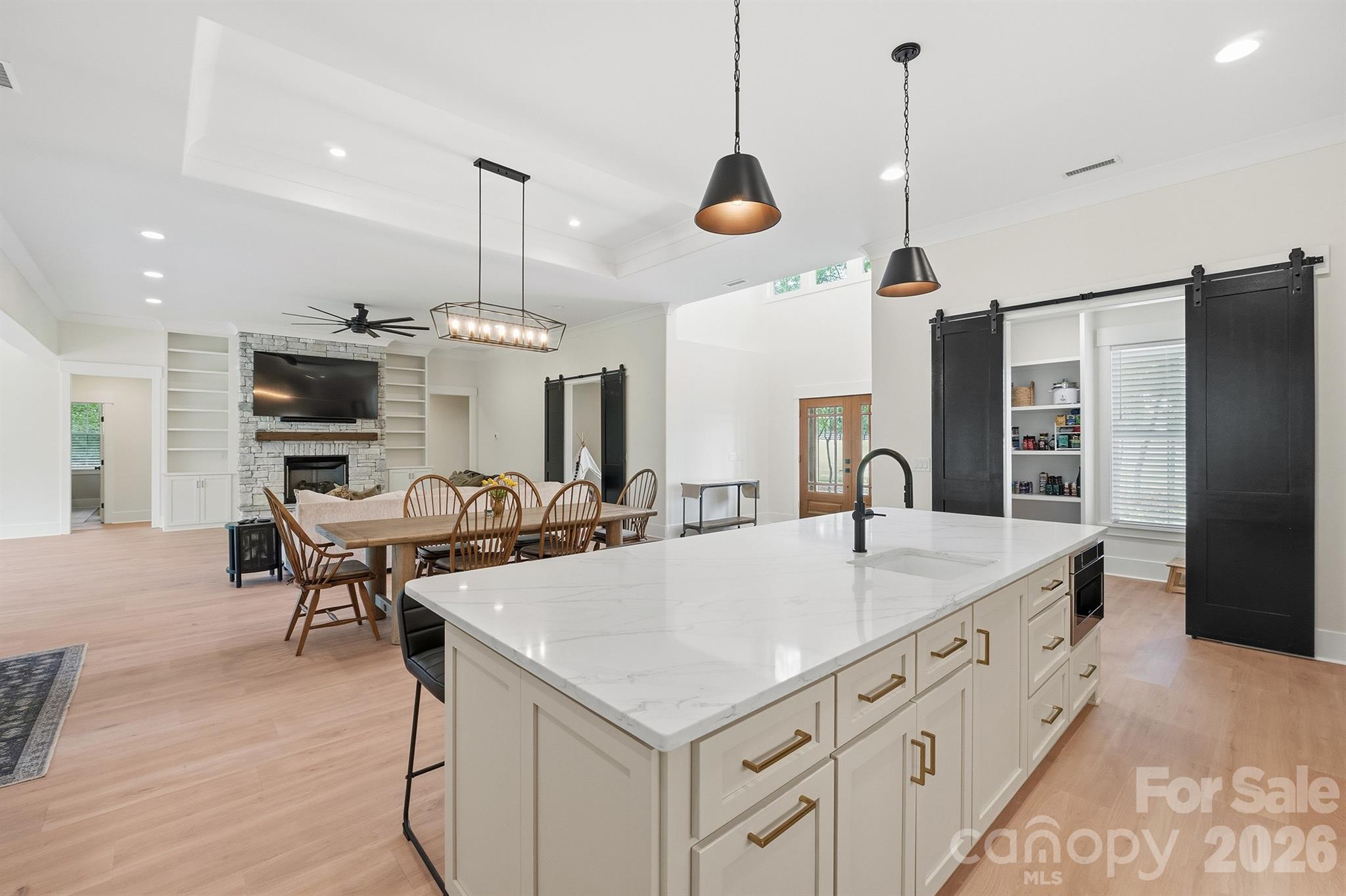 2855 Long Run Farm Road — Mount Pleasant
