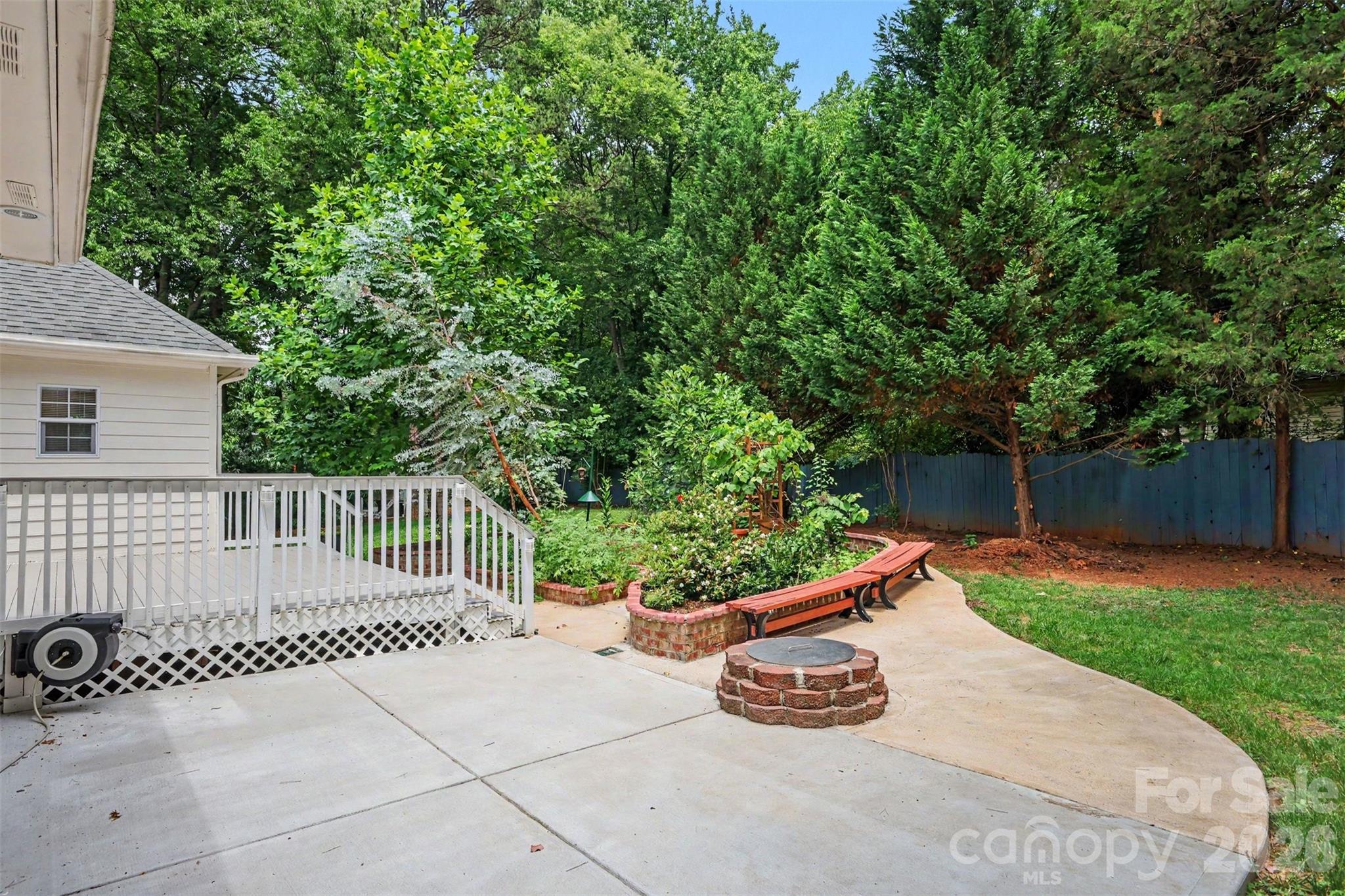 9102 Brightleaf Place — Charlotte