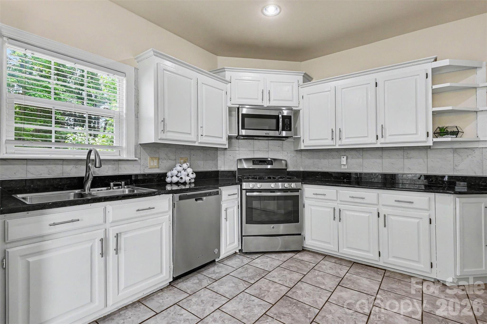 9102 Brightleaf Place — Charlotte