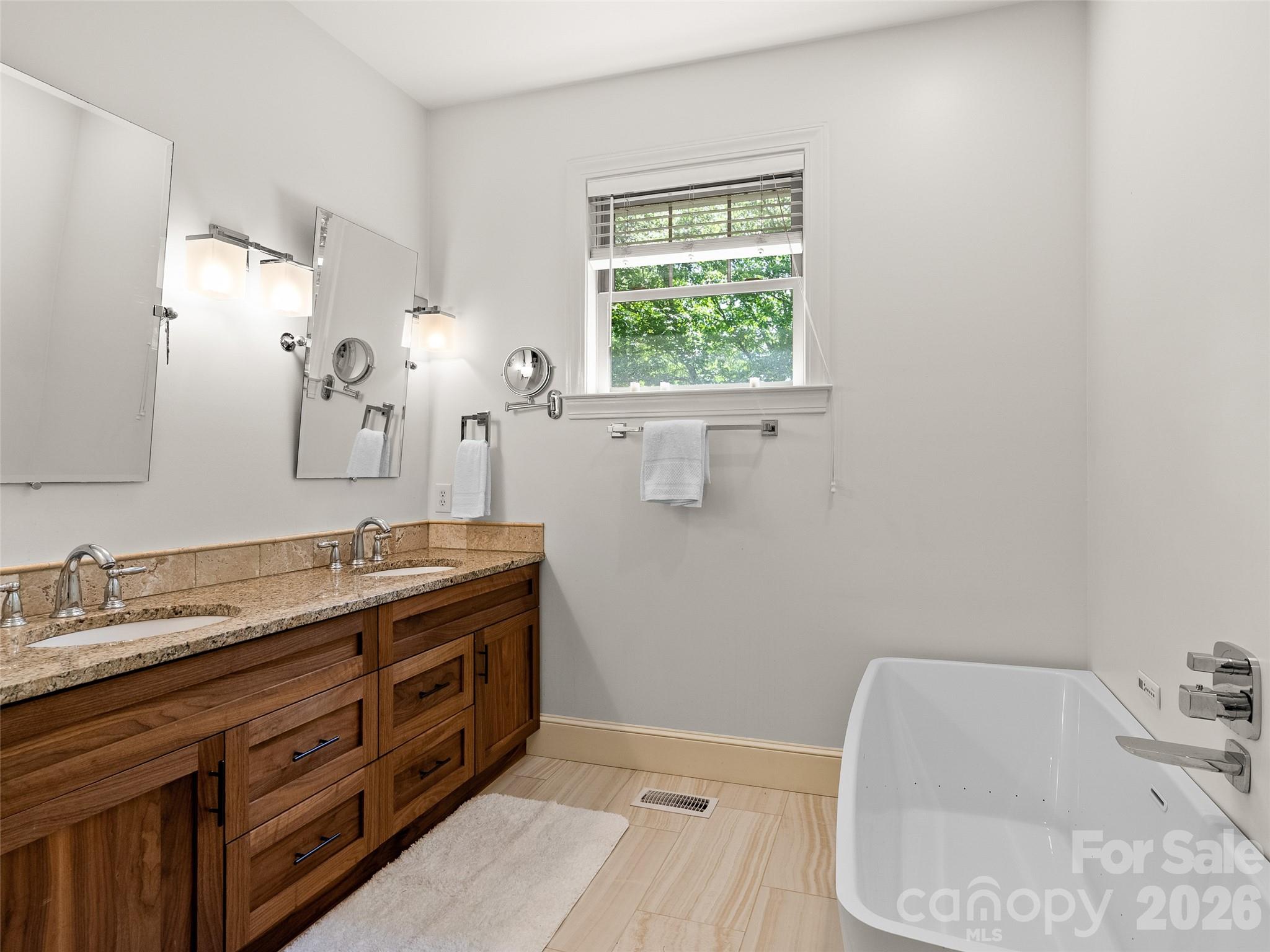 1066 Columbine Road — Asheville
