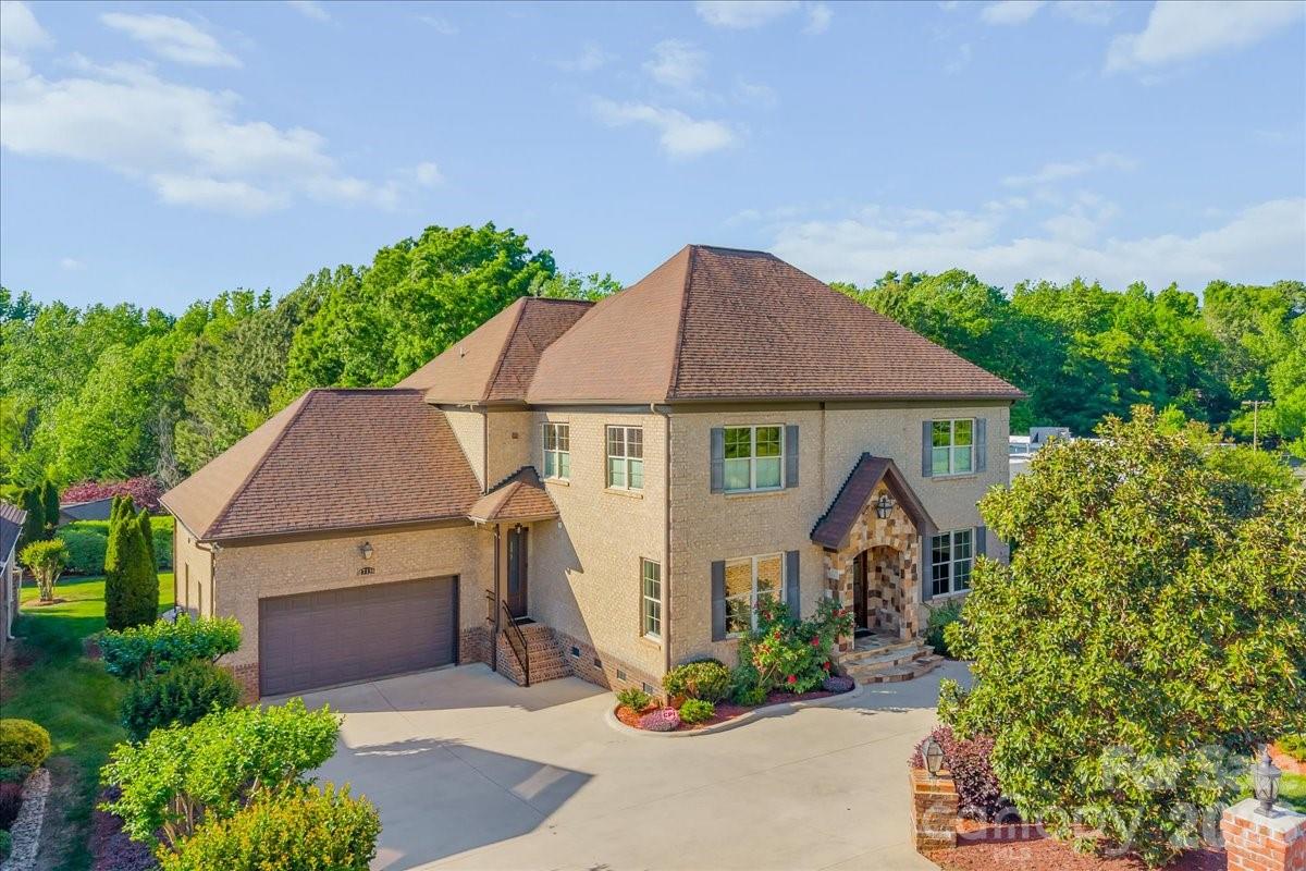 17136 Carolina Academy Road — Charlotte