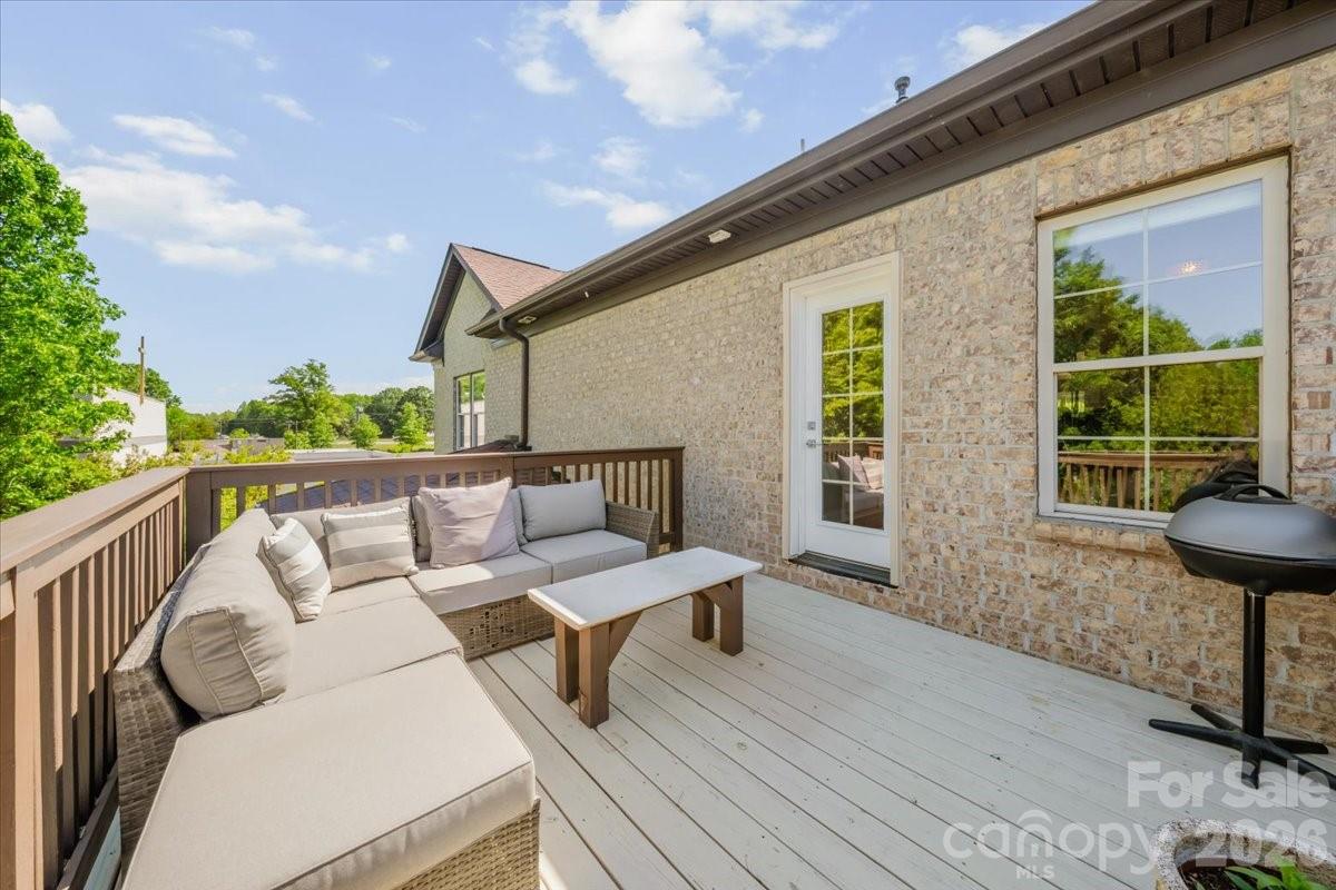 17136 Carolina Academy Road — Charlotte
