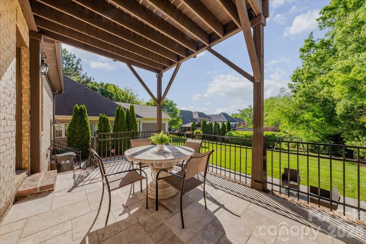 17136 Carolina Academy Road — Charlotte