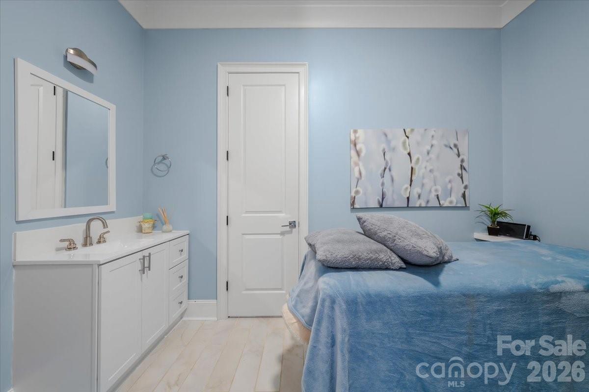 17136 Carolina Academy Road — Charlotte