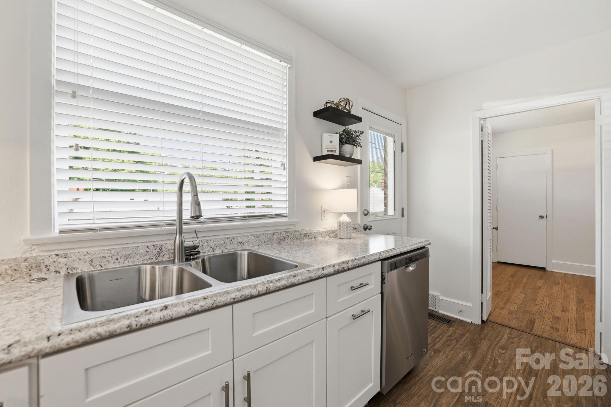 4500 Woodlark Lane — Charlotte