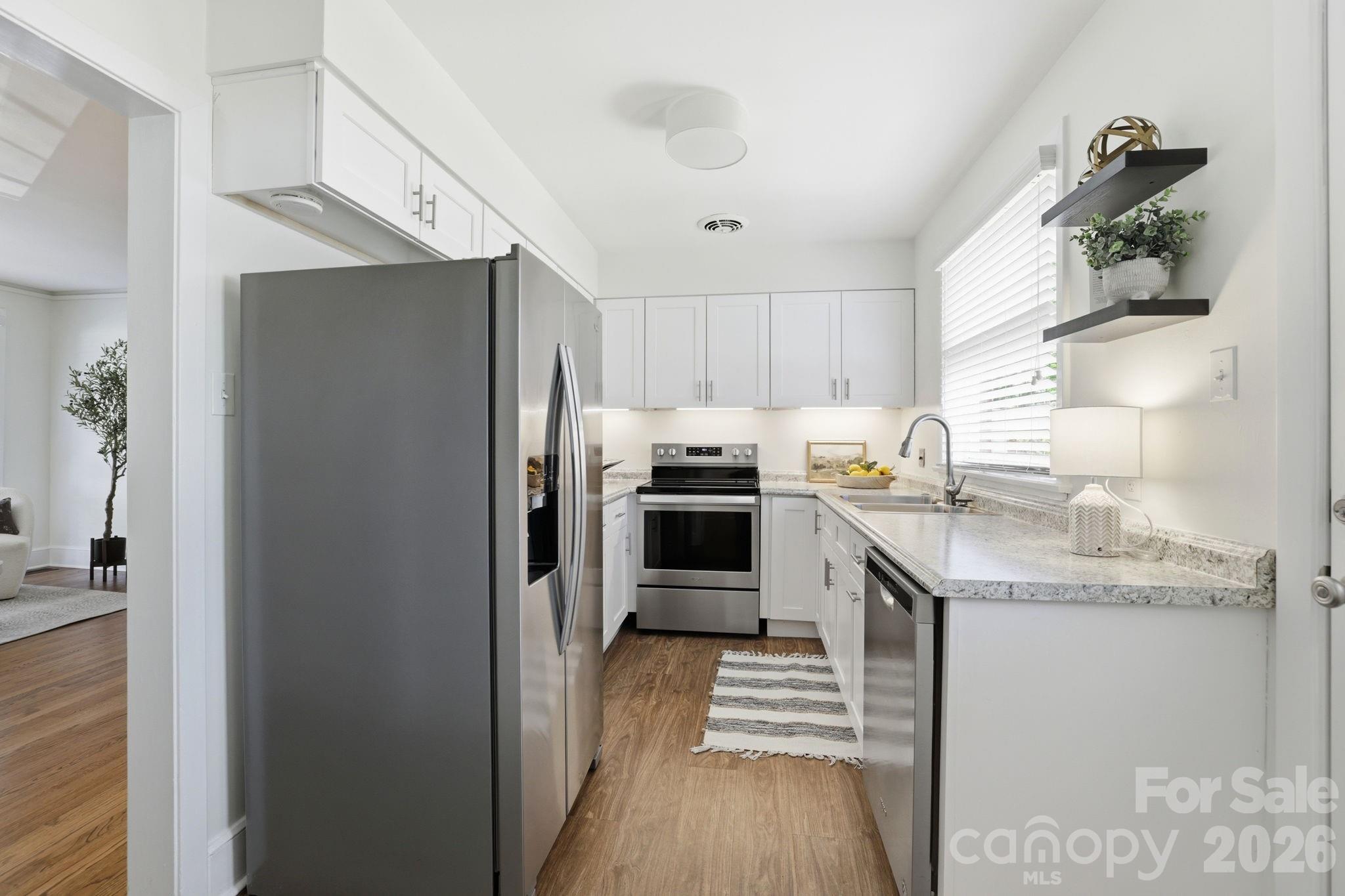 4500 Woodlark Lane — Charlotte
