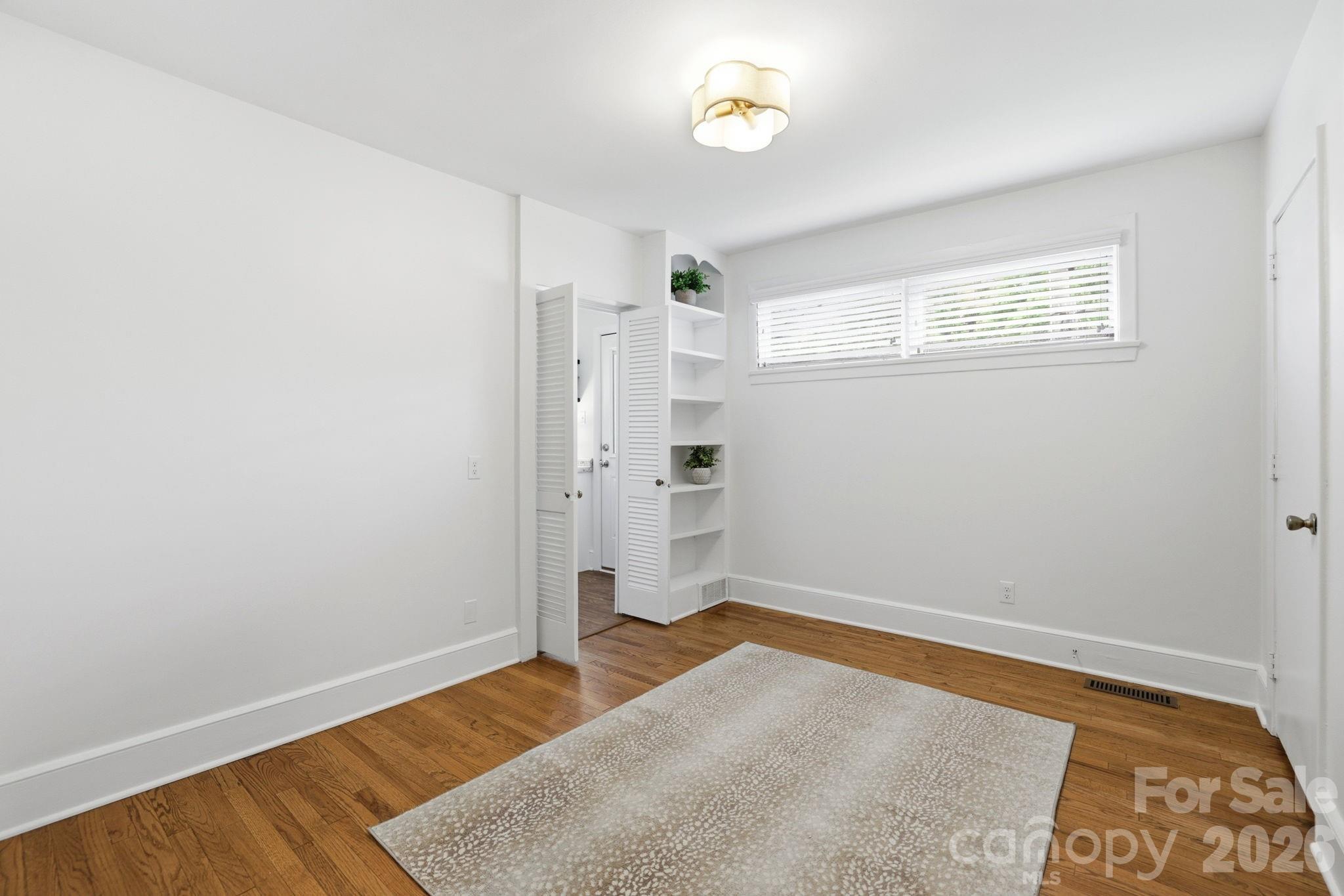 4500 Woodlark Lane — Charlotte