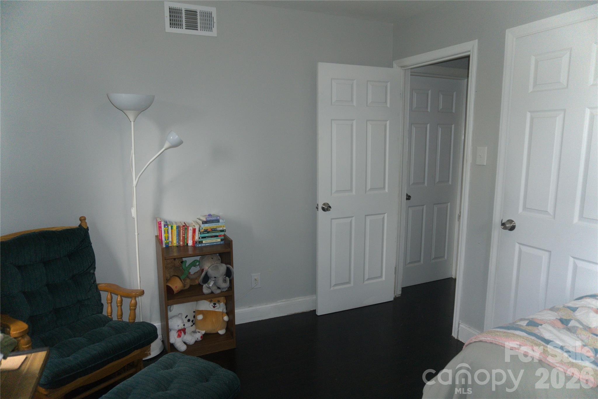 2851 Burbank Drive — Charlotte
