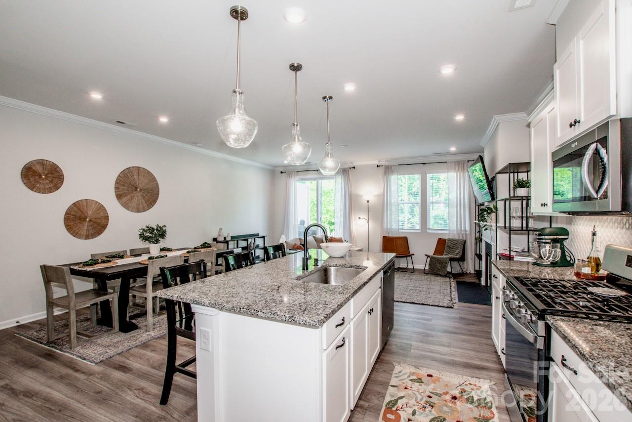 18036 Pear Hawthorne Drive — Huntersville