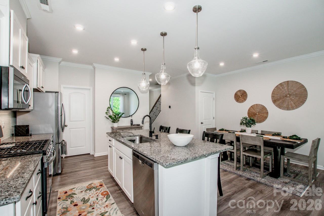 18036 Pear Hawthorne Drive — Huntersville
