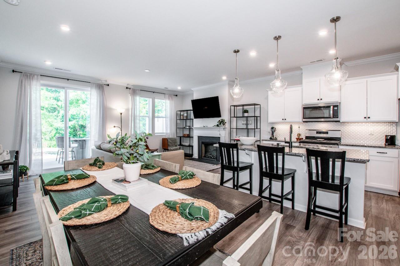 18036 Pear Hawthorne Drive — Huntersville