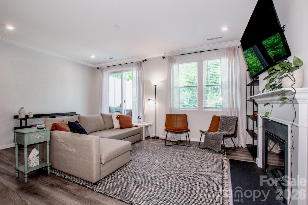 18036 Pear Hawthorne Drive — Huntersville