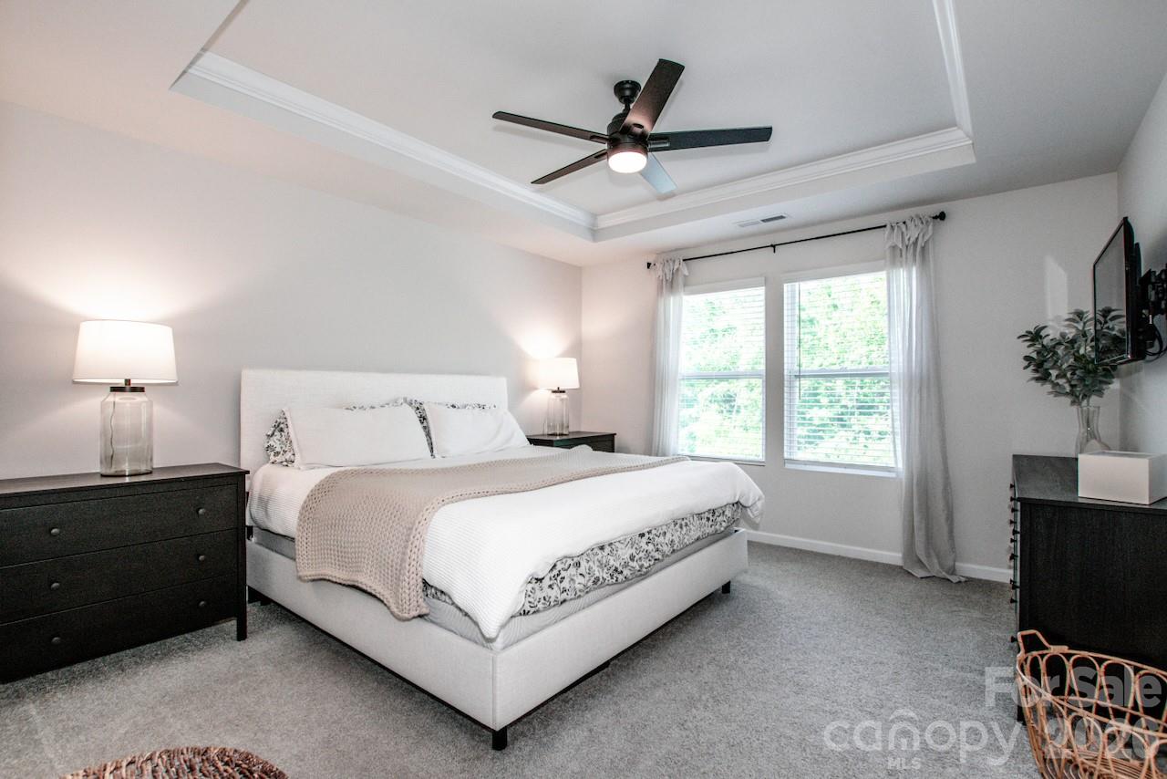 18036 Pear Hawthorne Drive — Huntersville