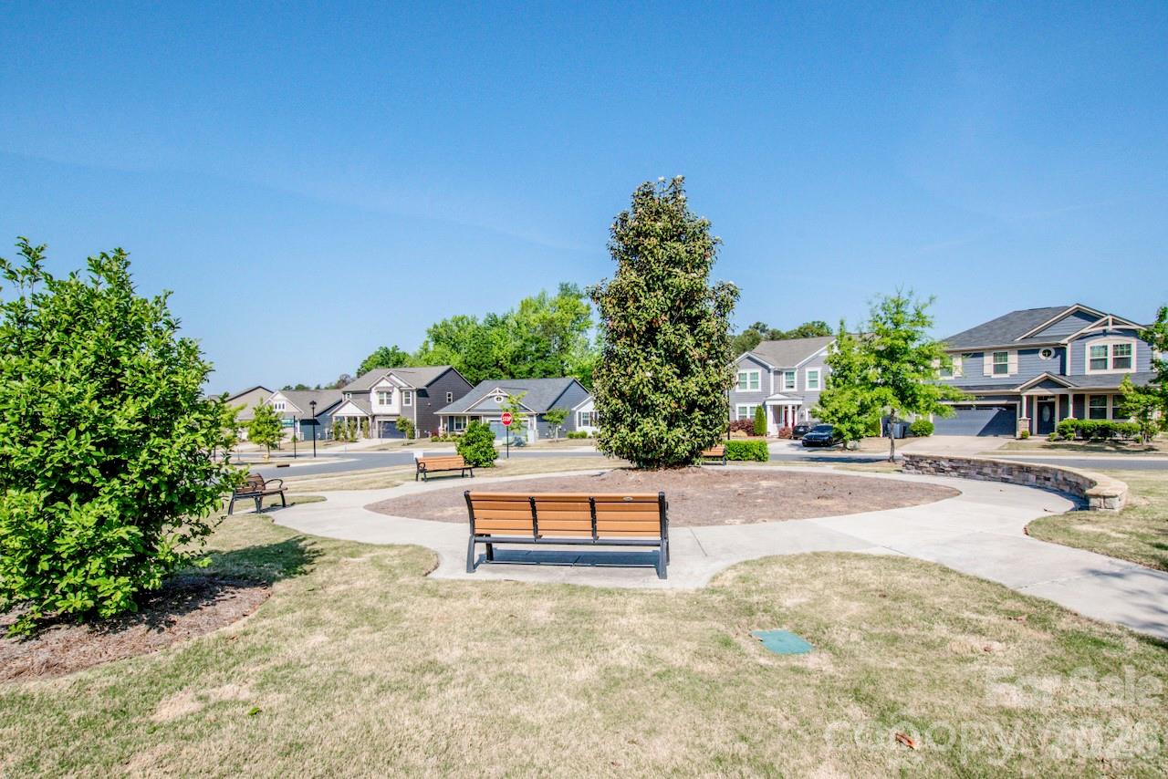 18036 Pear Hawthorne Drive — Huntersville