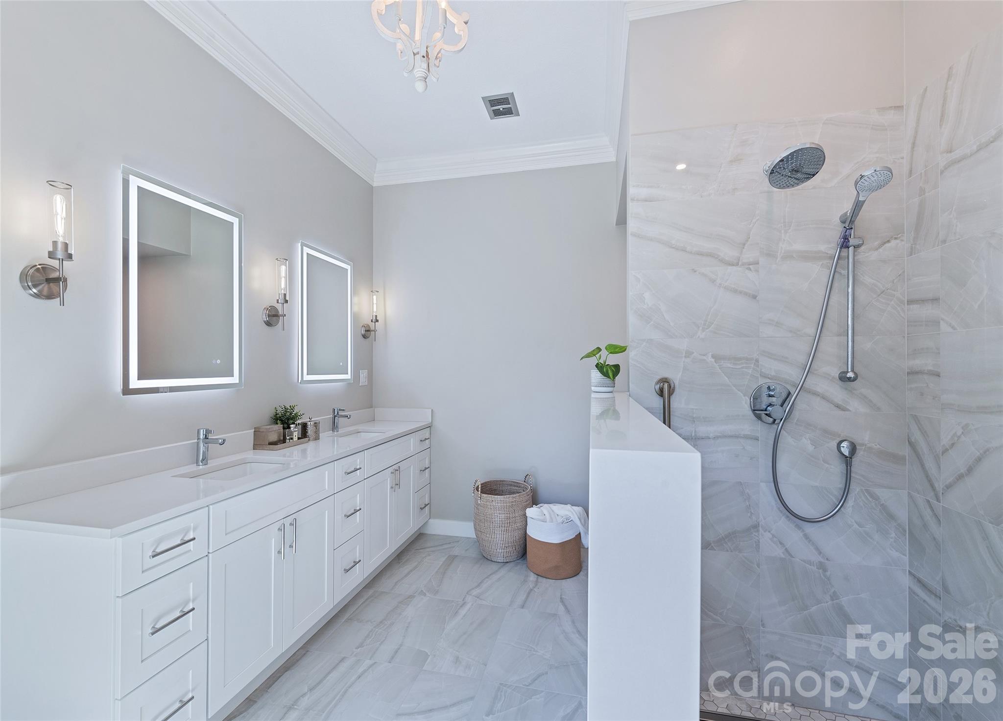 194 Catawba Lane — Waynesville