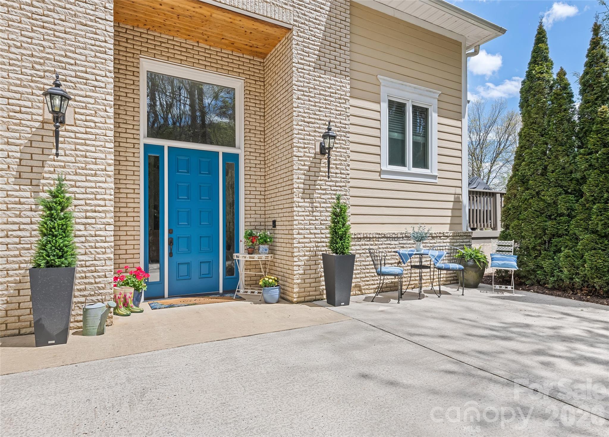 194 Catawba Lane — Waynesville