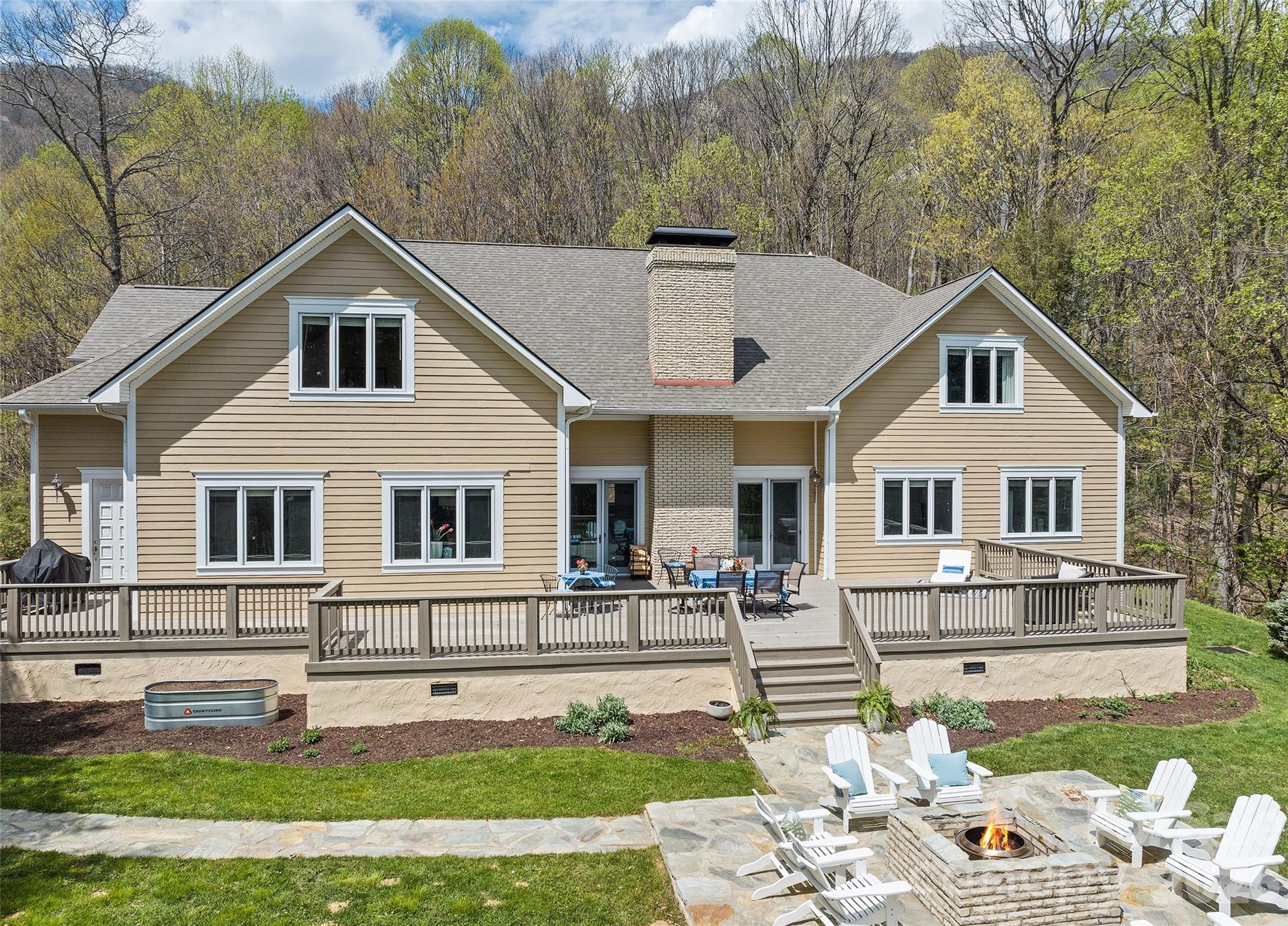 194 Catawba Lane — Waynesville