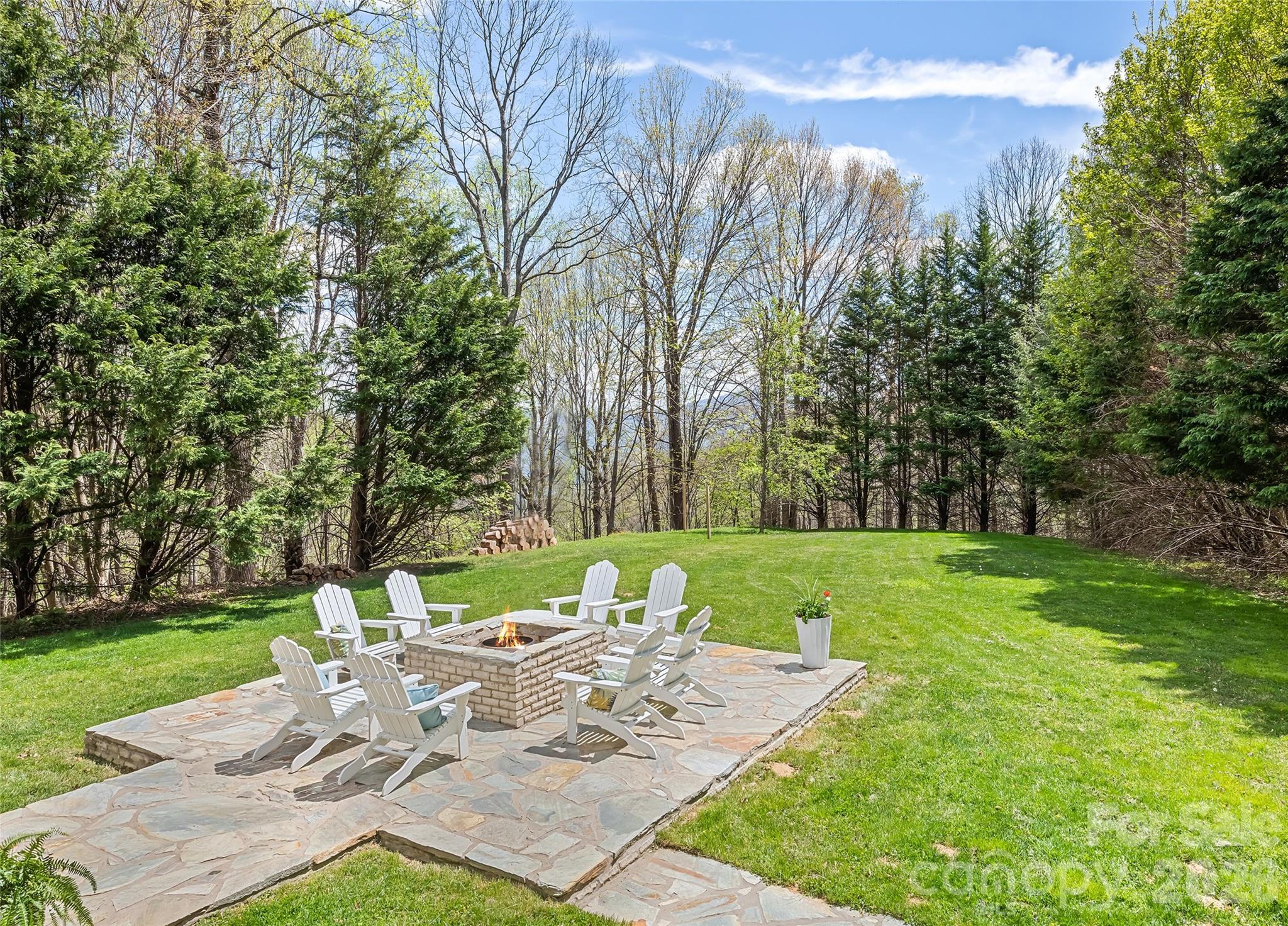 194 Catawba Lane — Waynesville