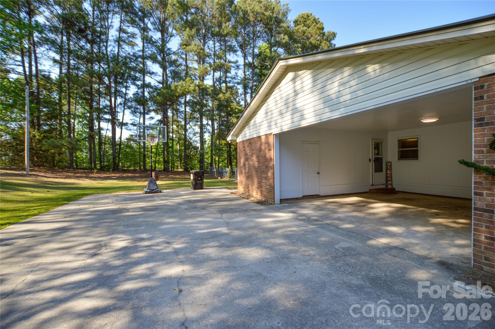 97 Robin Road — Wadesboro