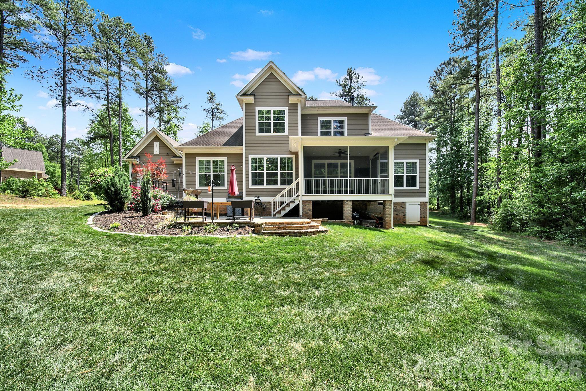 1026 Ledge Wood Lane — Clover