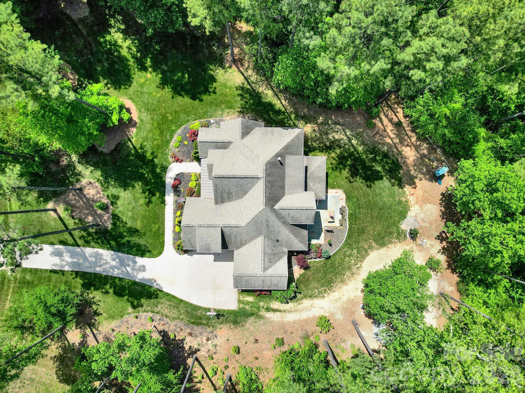 1026 Ledge Wood Lane — Clover