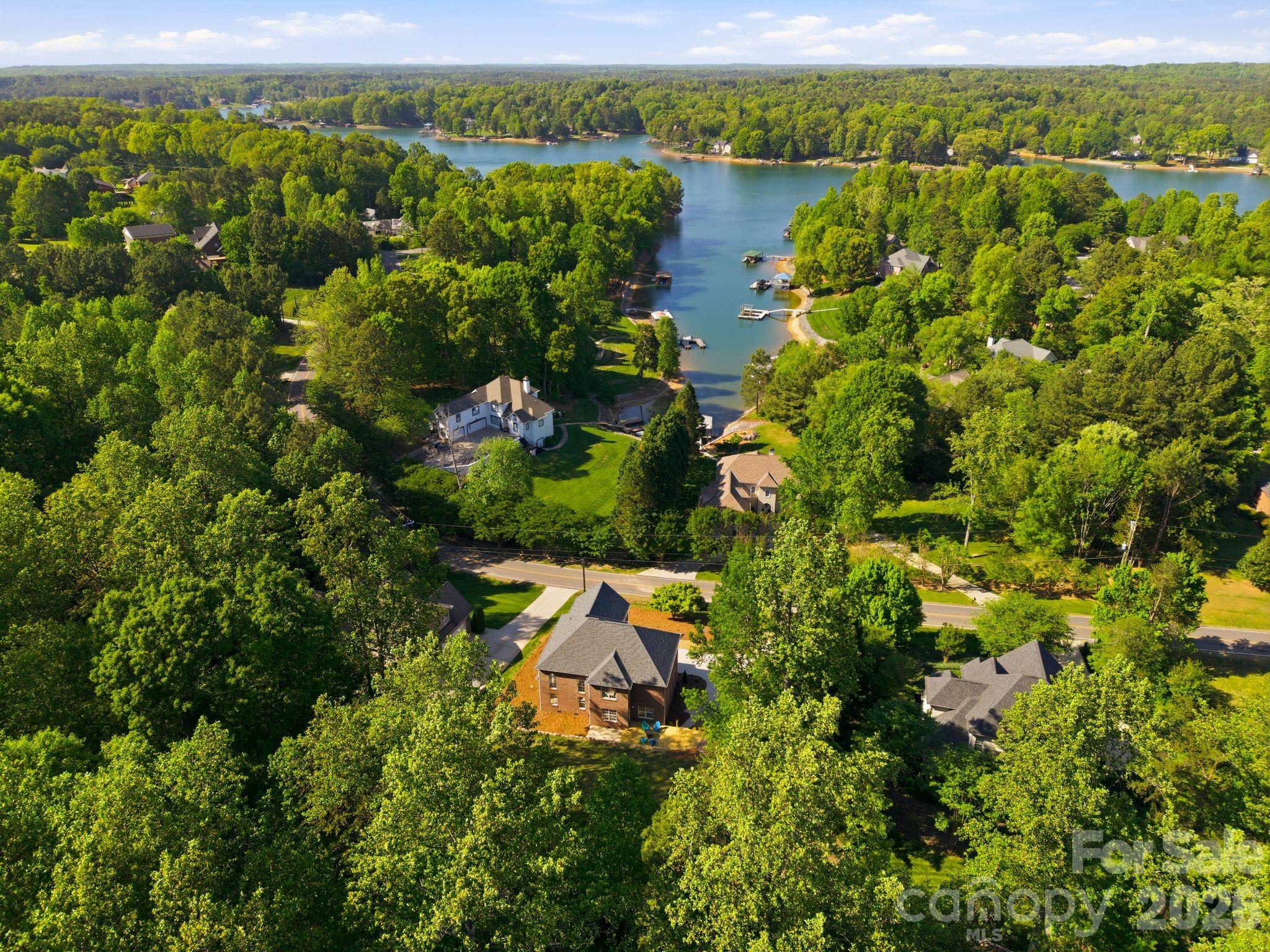 131 Normandy Road — Mooresville