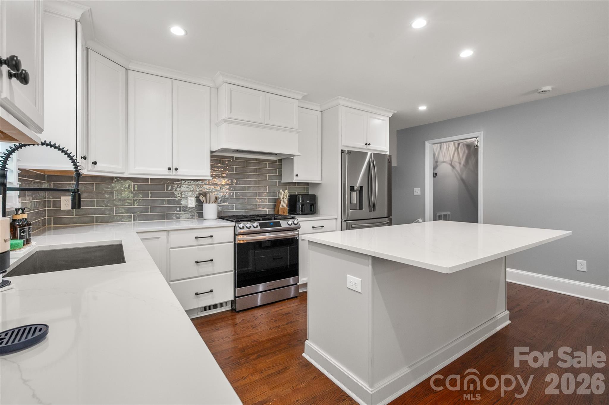 651 Sandridge Road — Charlotte