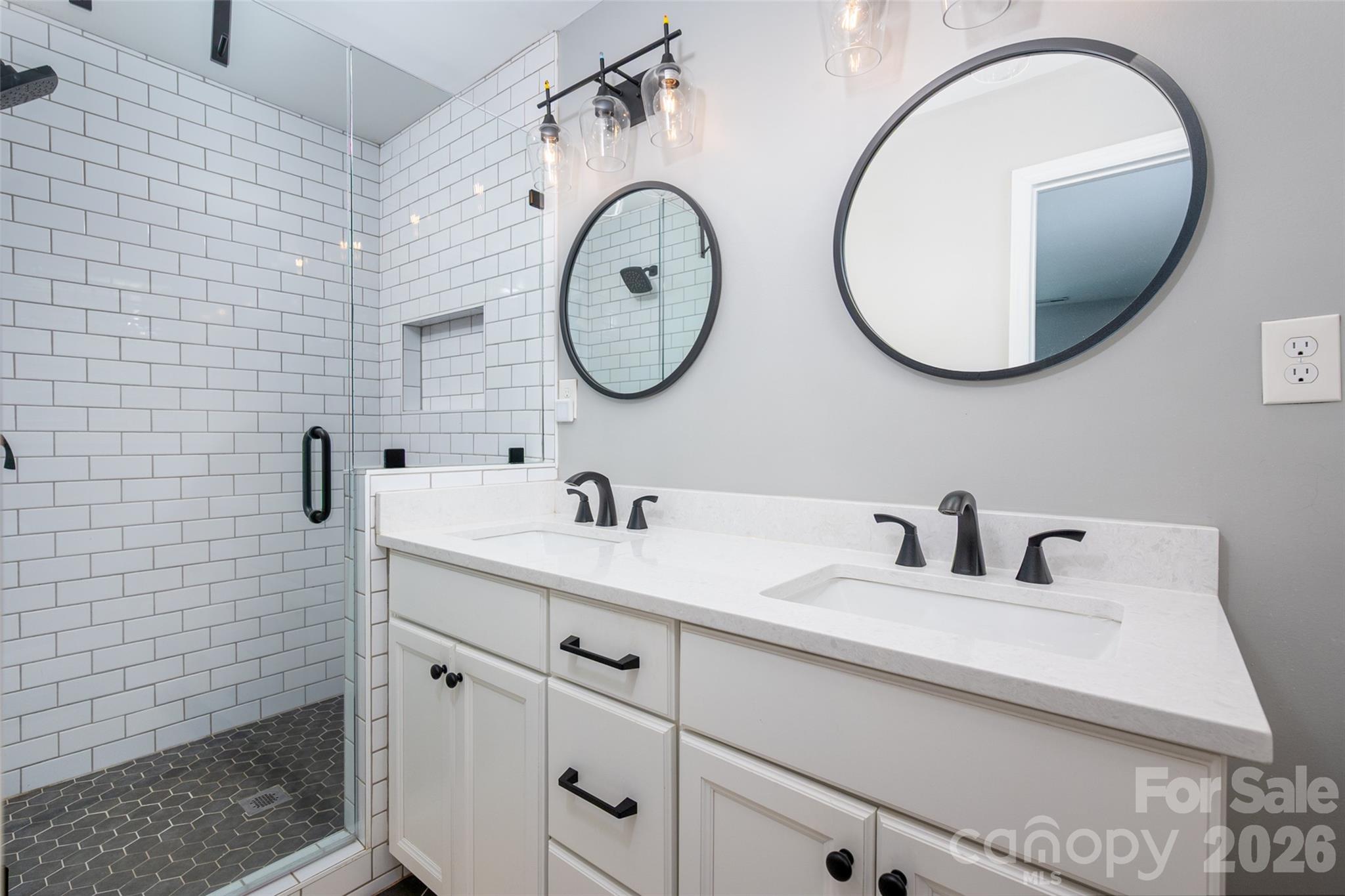 651 Sandridge Road — Charlotte