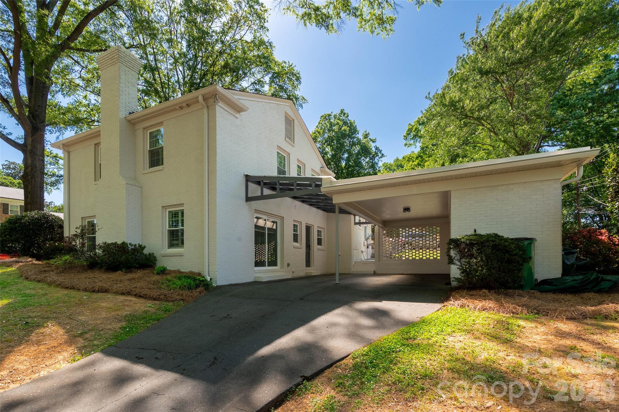 651 Sandridge Road — Charlotte
