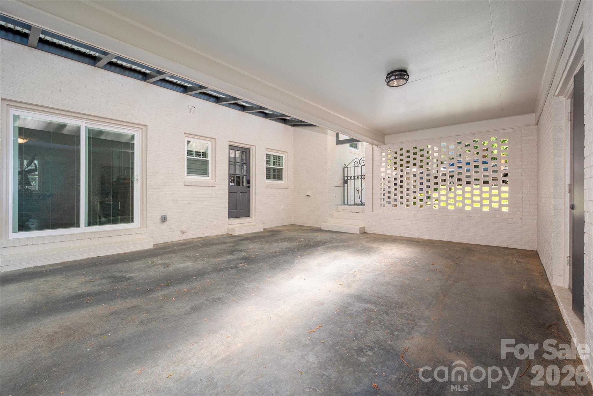651 Sandridge Road — Charlotte