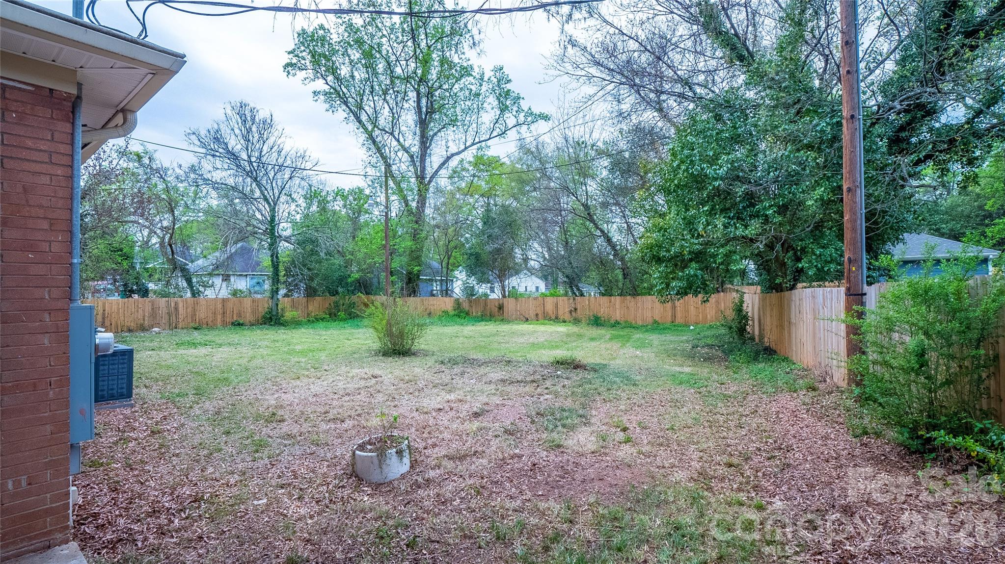 1211 Campus Street — Charlotte