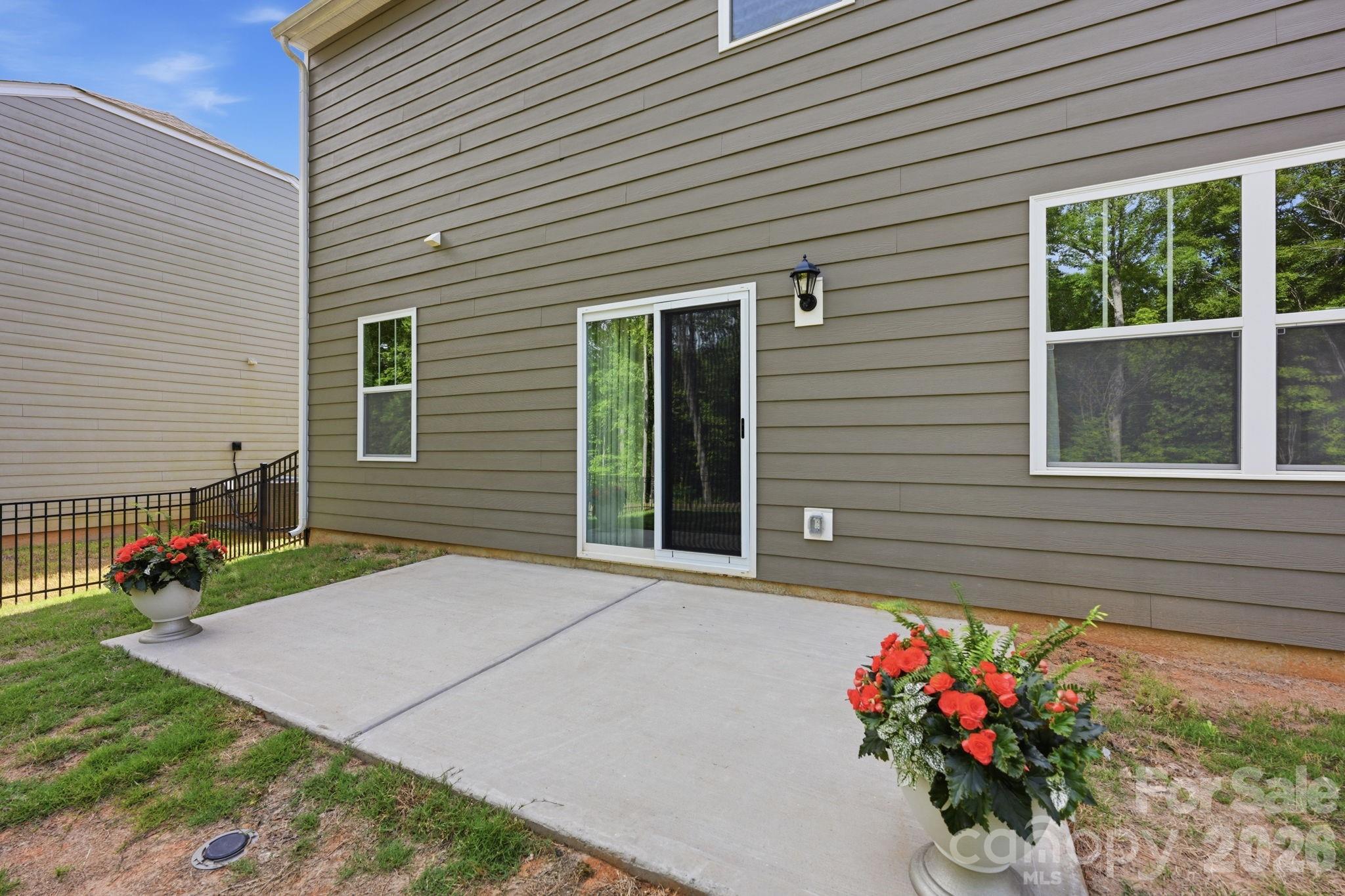 150 Scotsway Court — Troutman