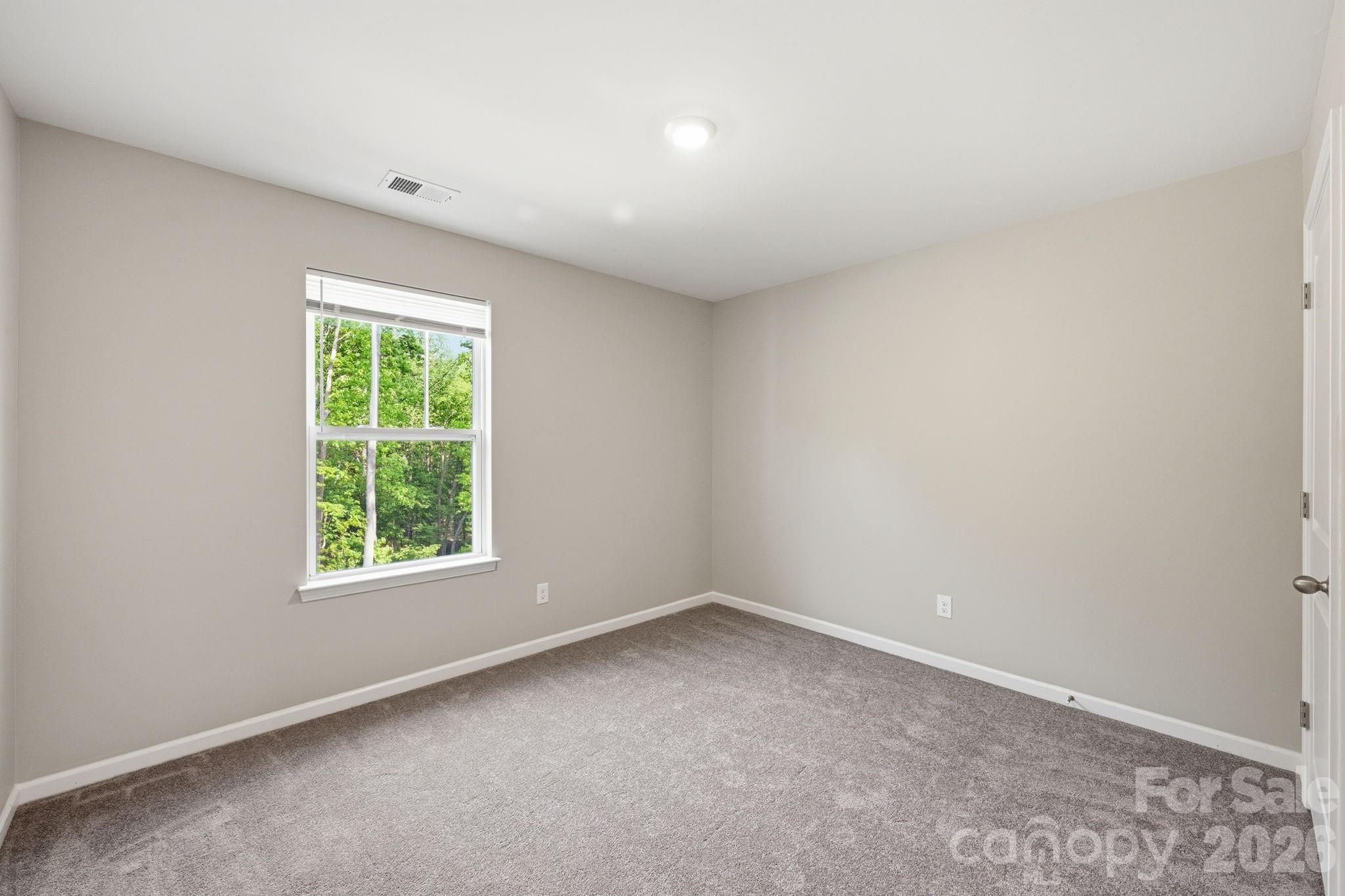 150 Scotsway Court — Troutman
