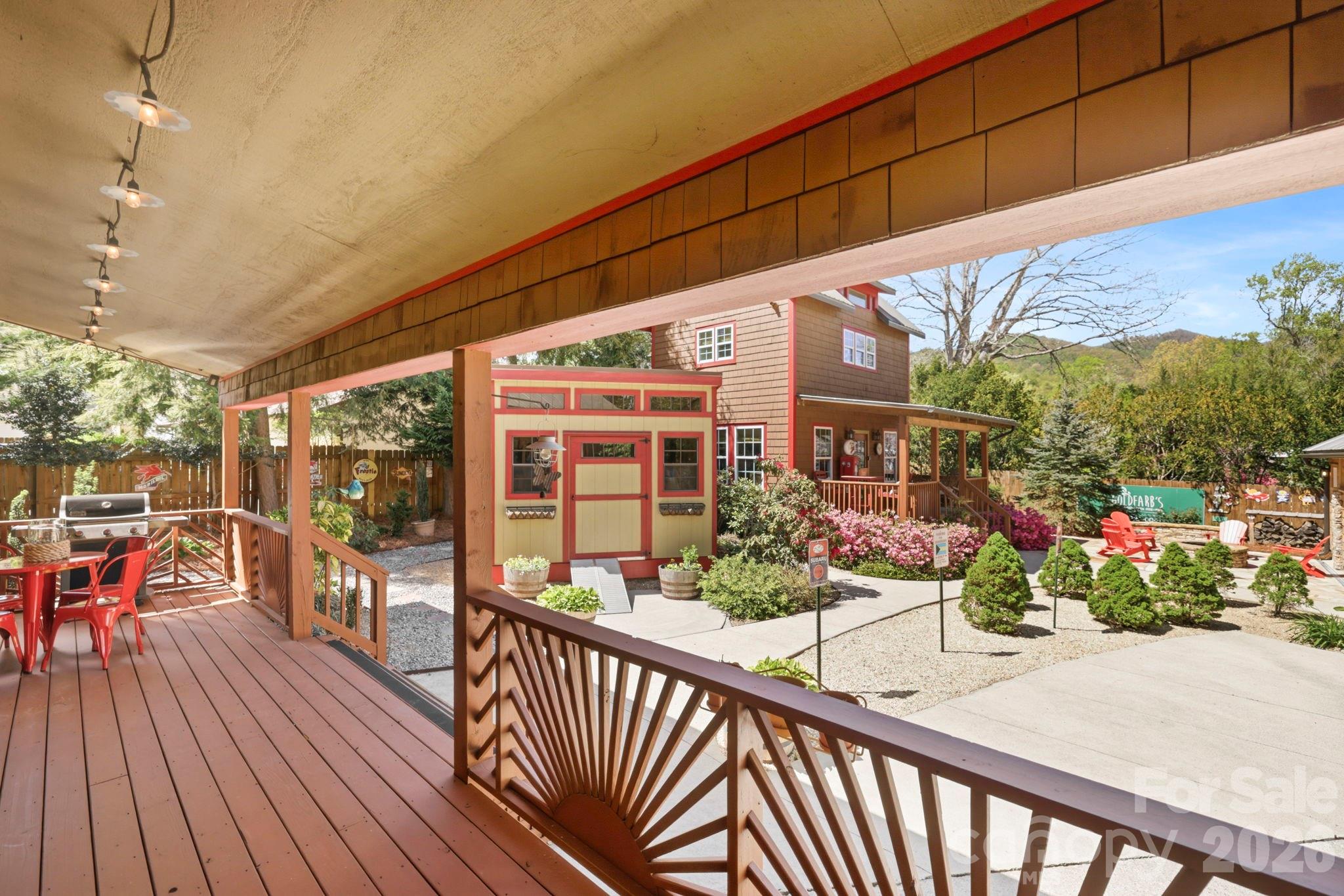 107 5th Street — Black Mountain