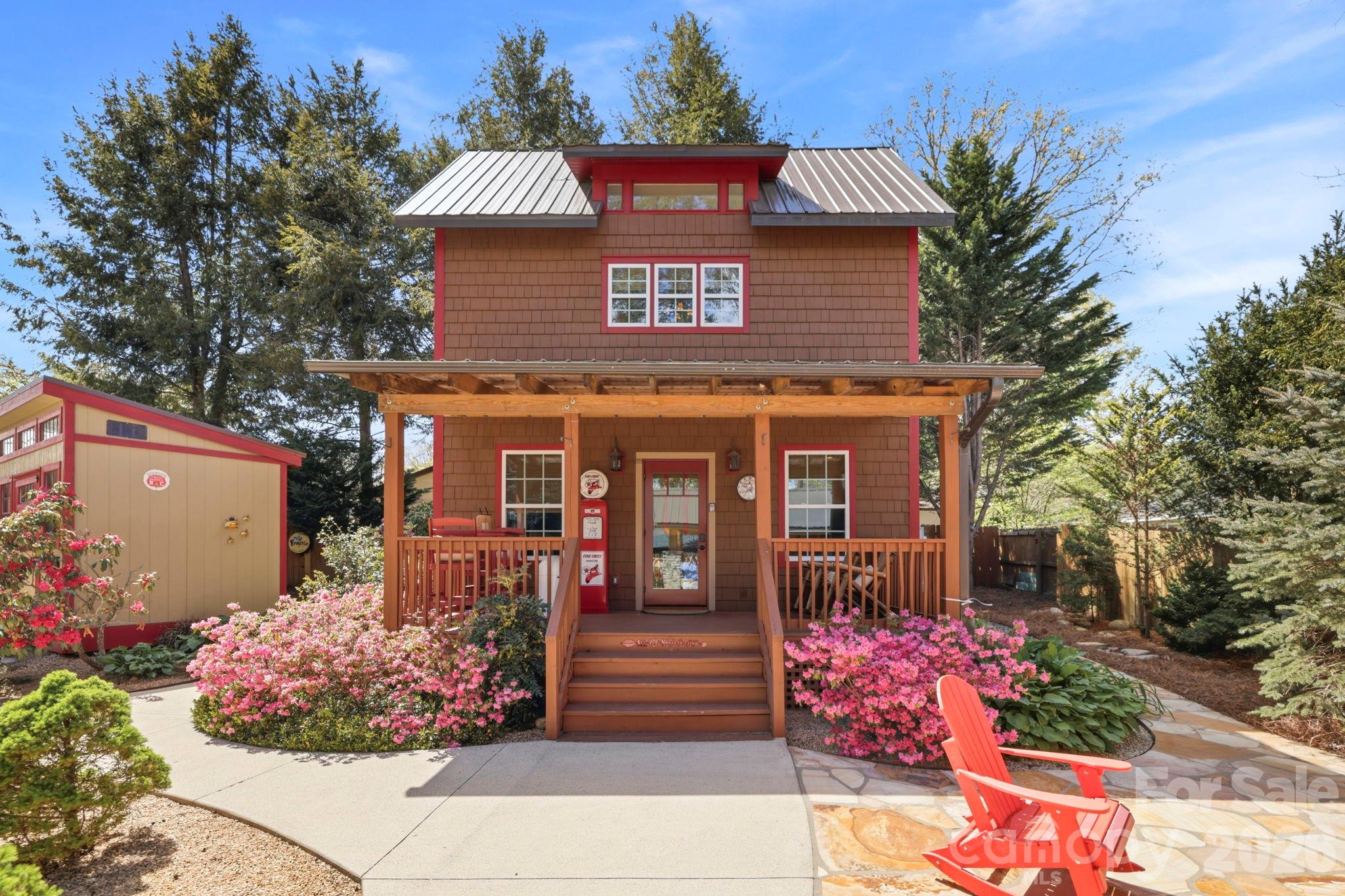 107 5th Street — Black Mountain