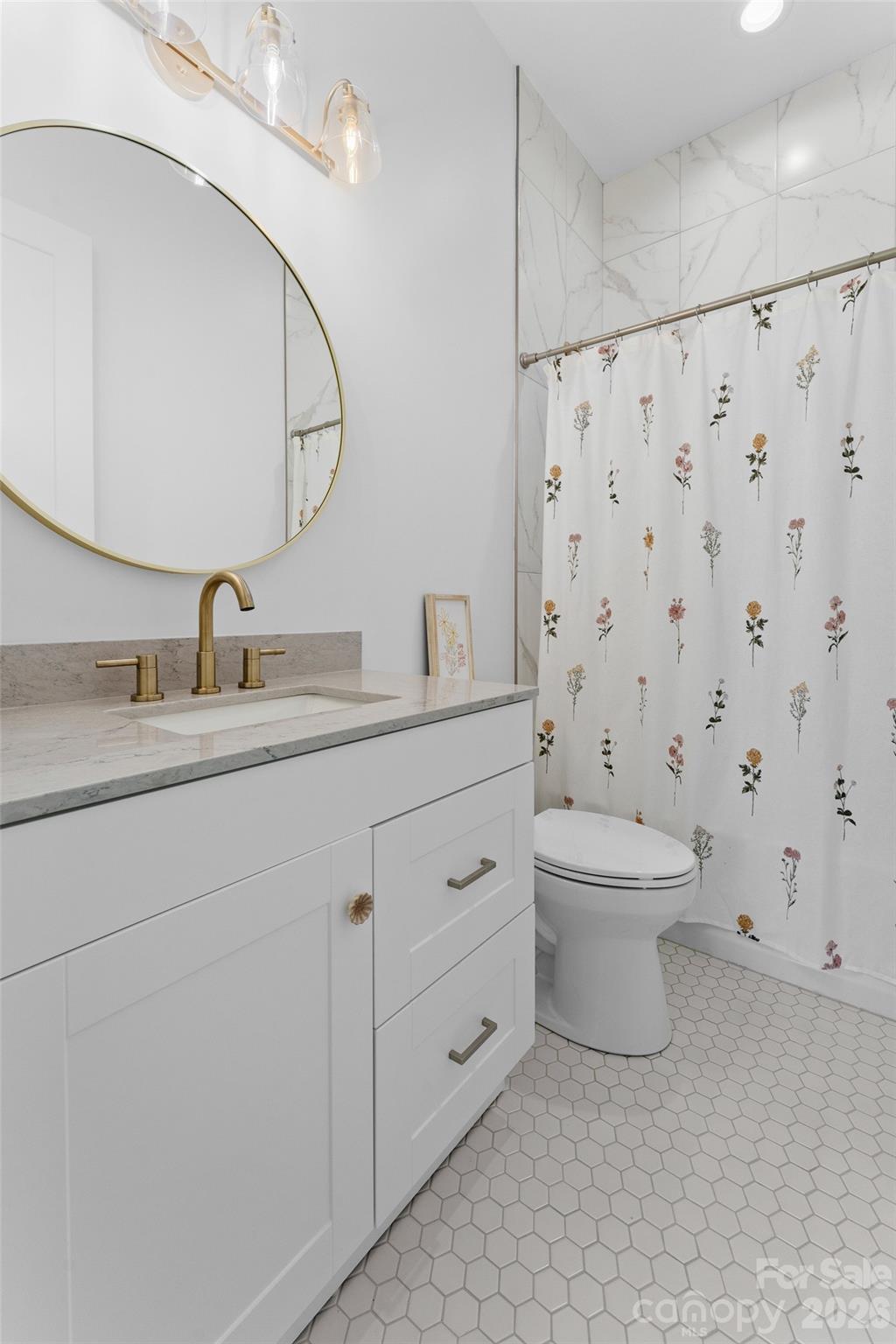 503 Nesbitt Drive — Mills River
