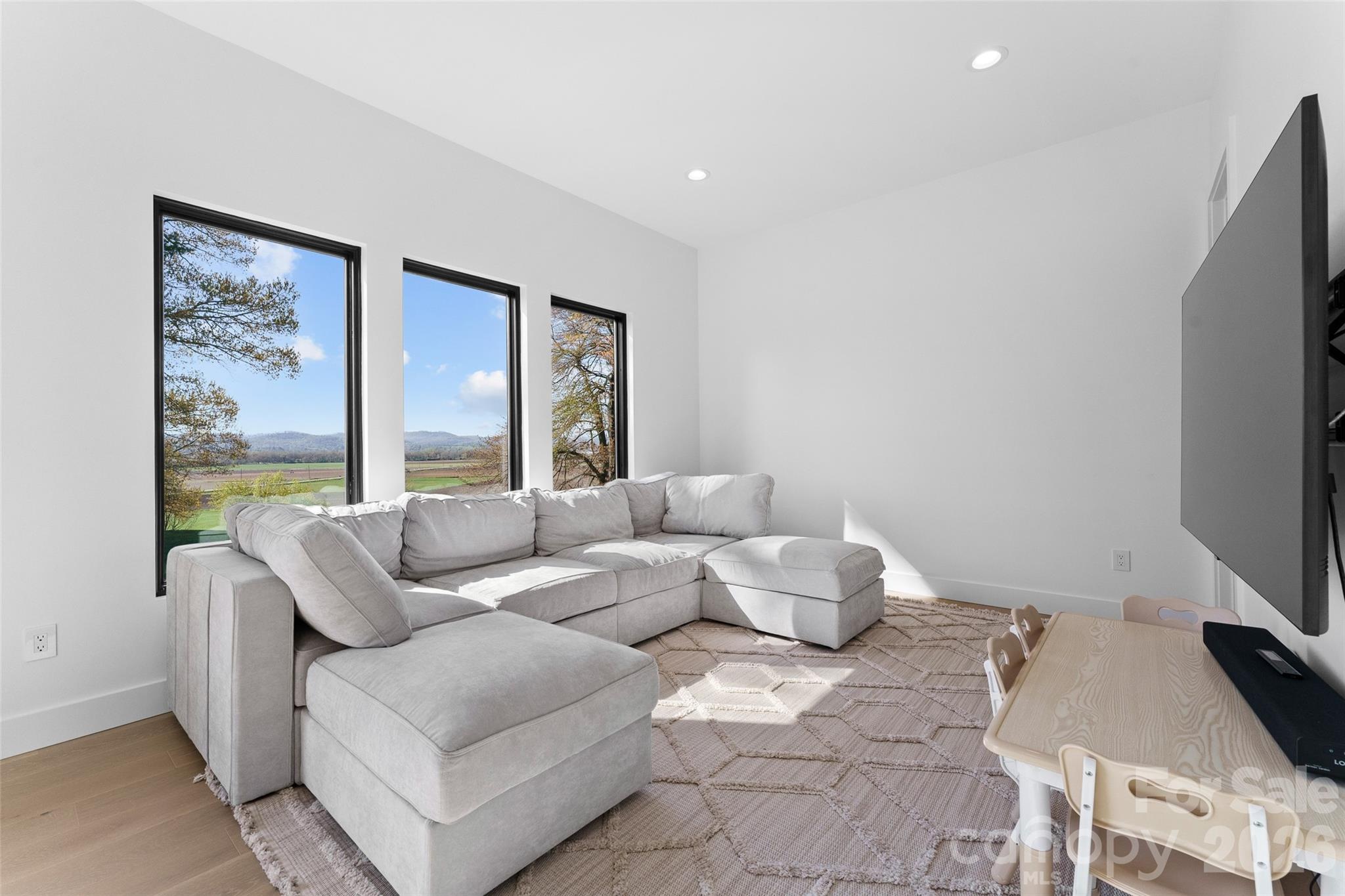 503 Nesbitt Drive — Mills River