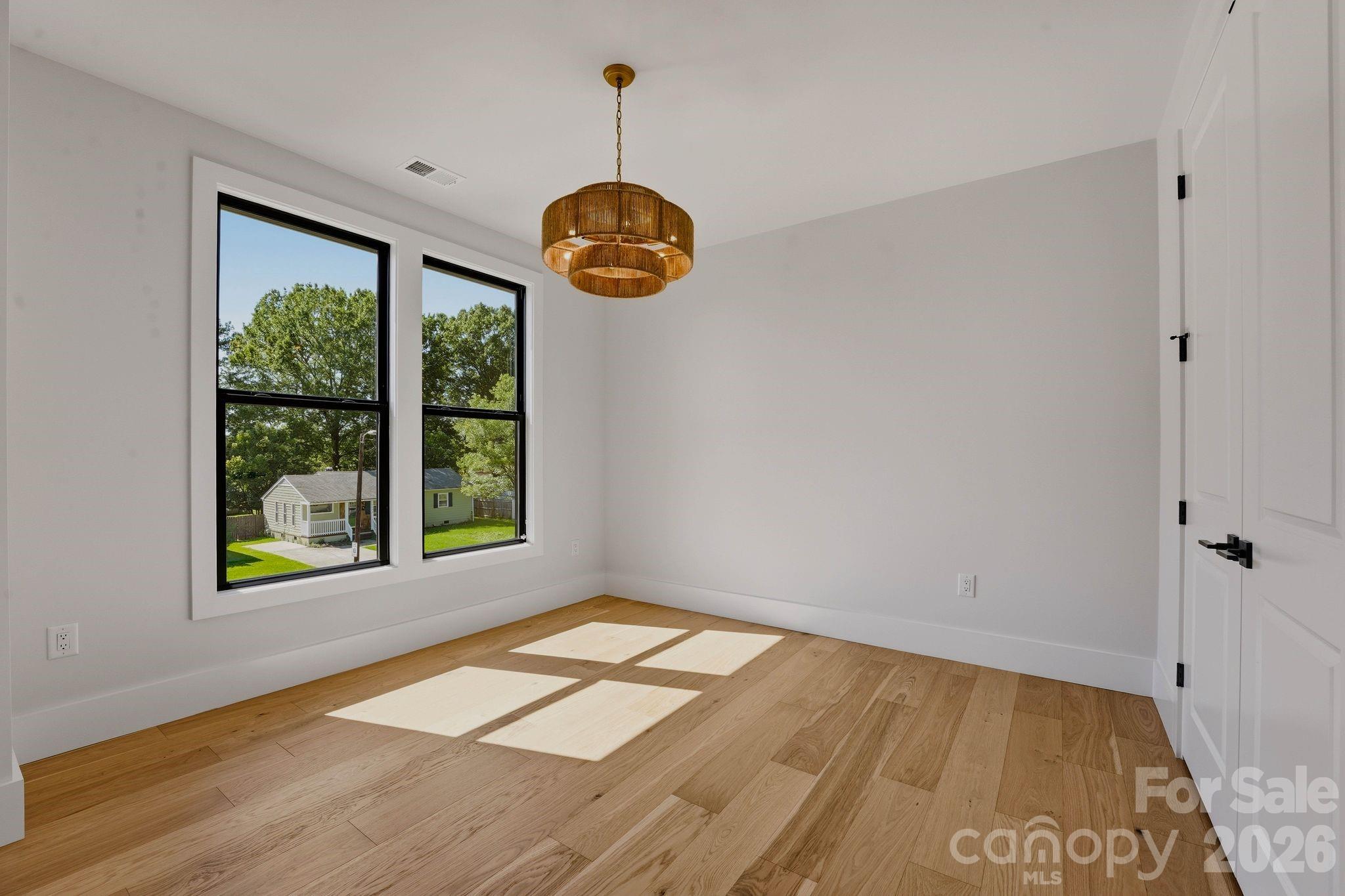 4645 Connecting Road — Charlotte