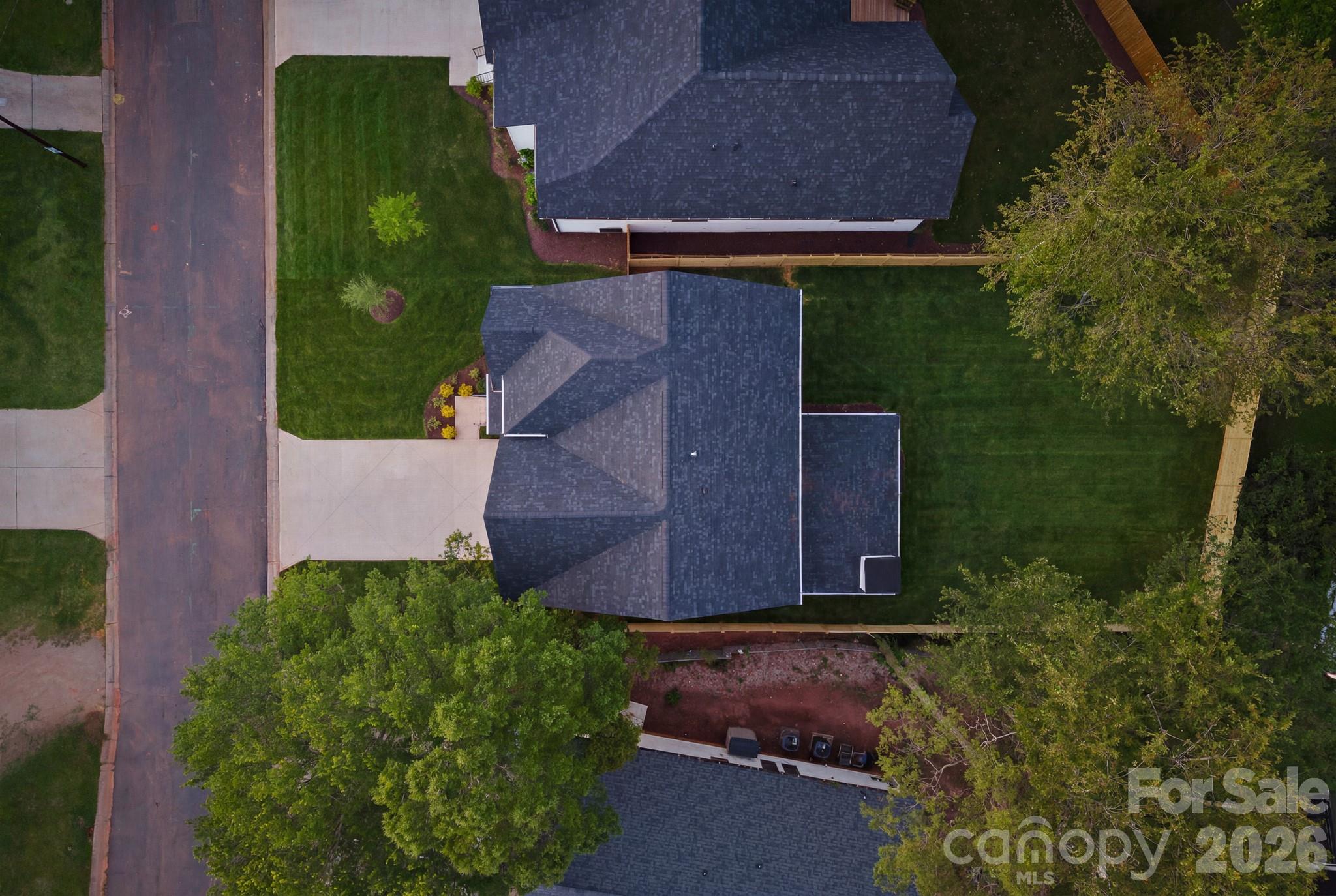 4645 Connecting Road — Charlotte
